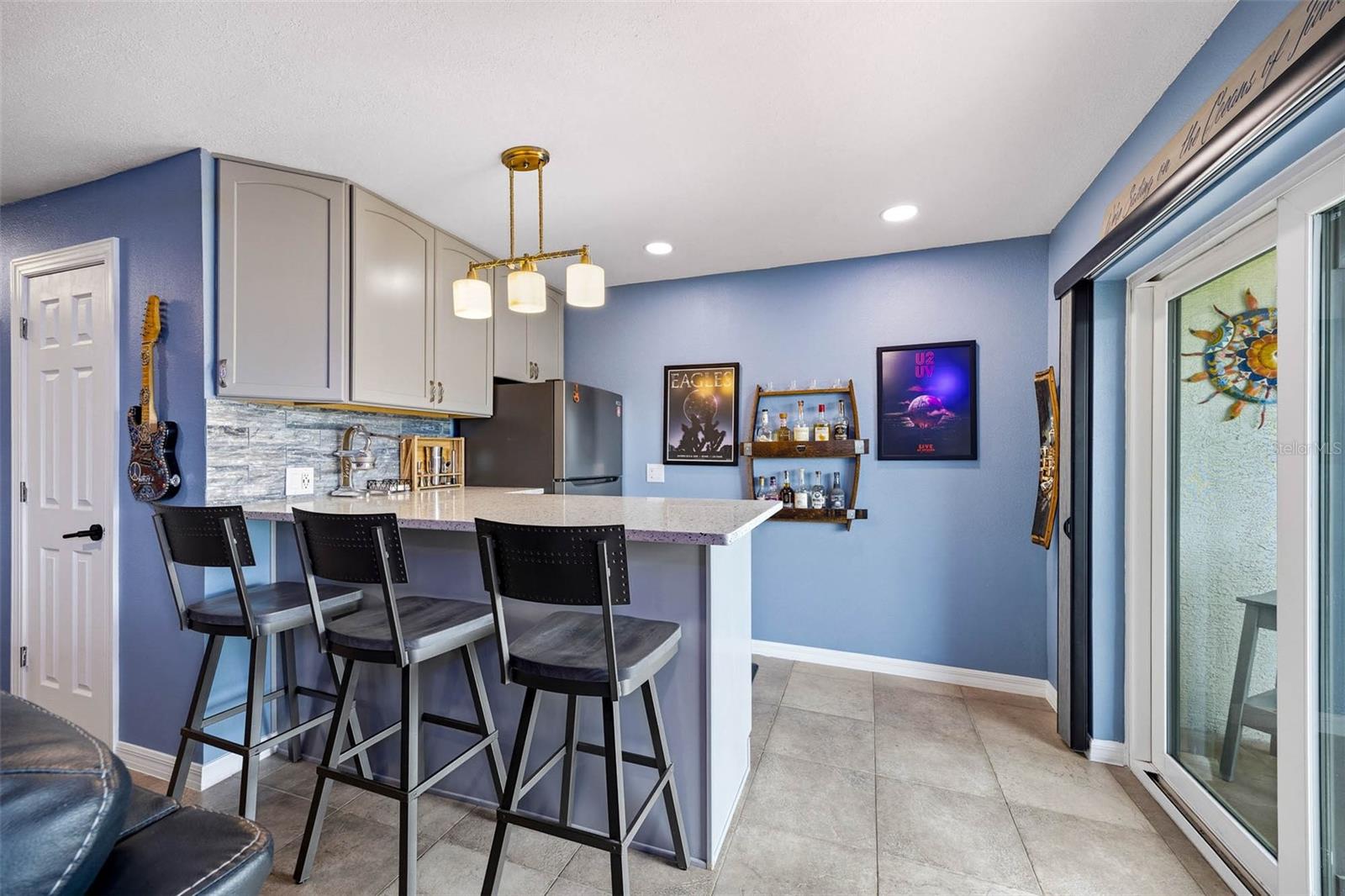 2395 HANOVER DR — photo 13