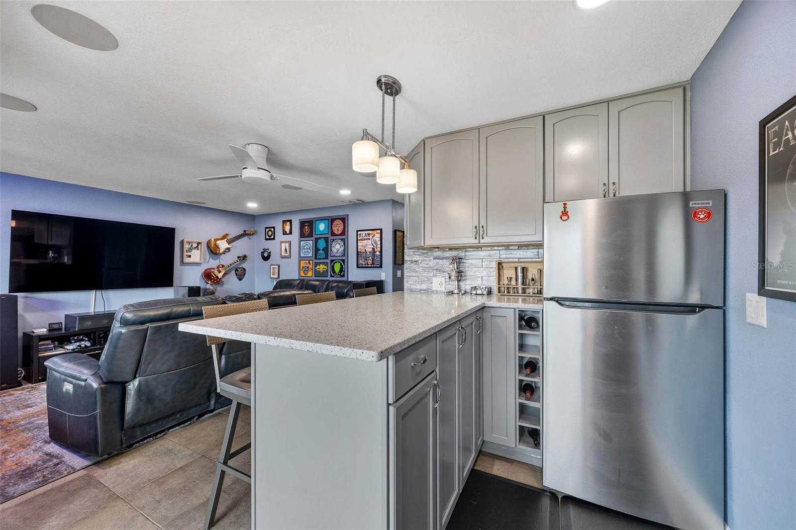 2395 HANOVER DR — photo 37