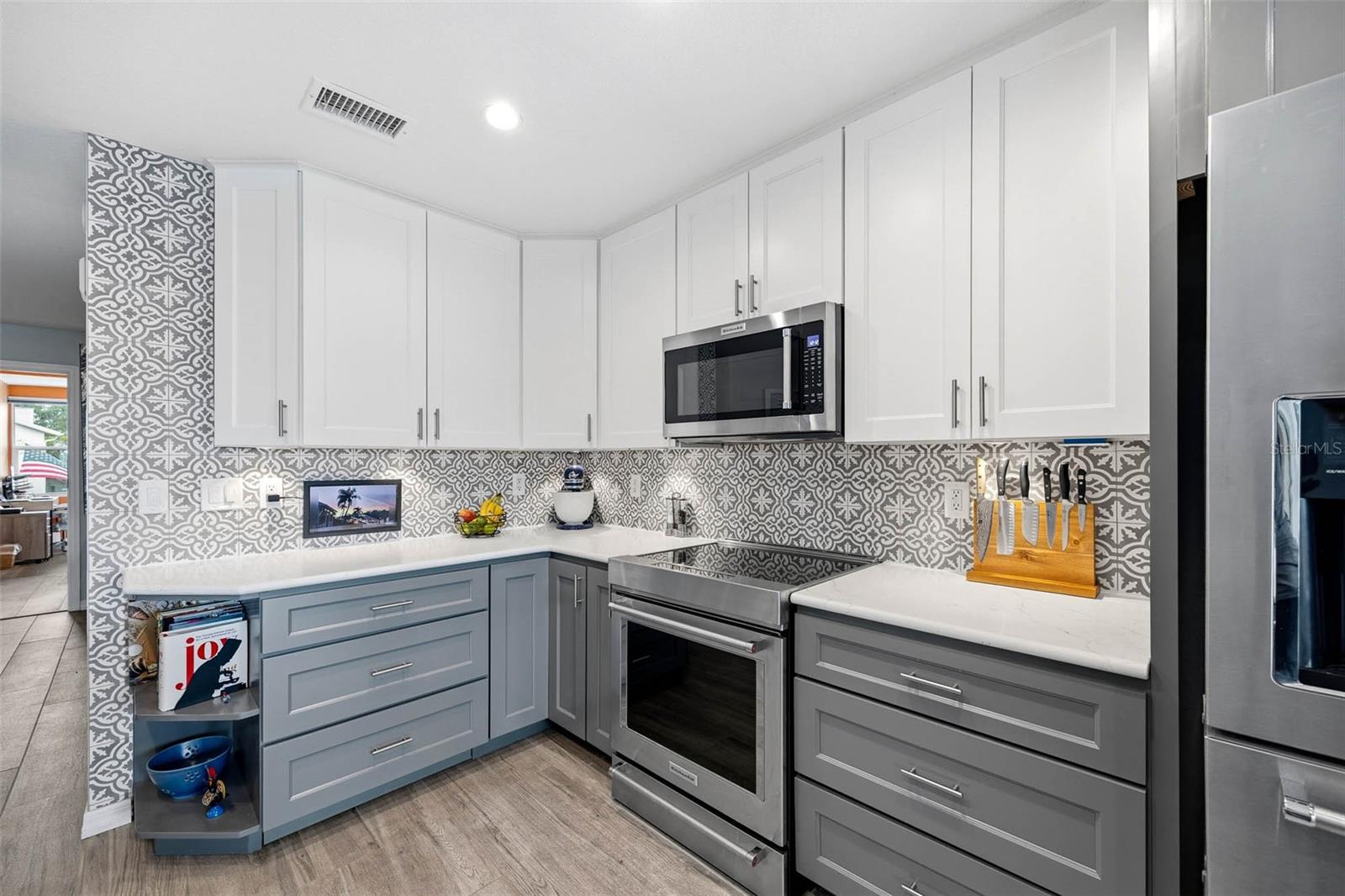 2395 HANOVER DR — photo 45