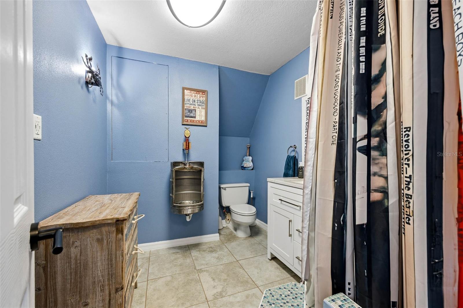 2395 HANOVER DR — photo 21