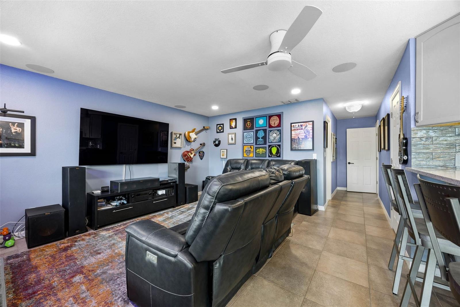 2395 HANOVER DR — photo 12