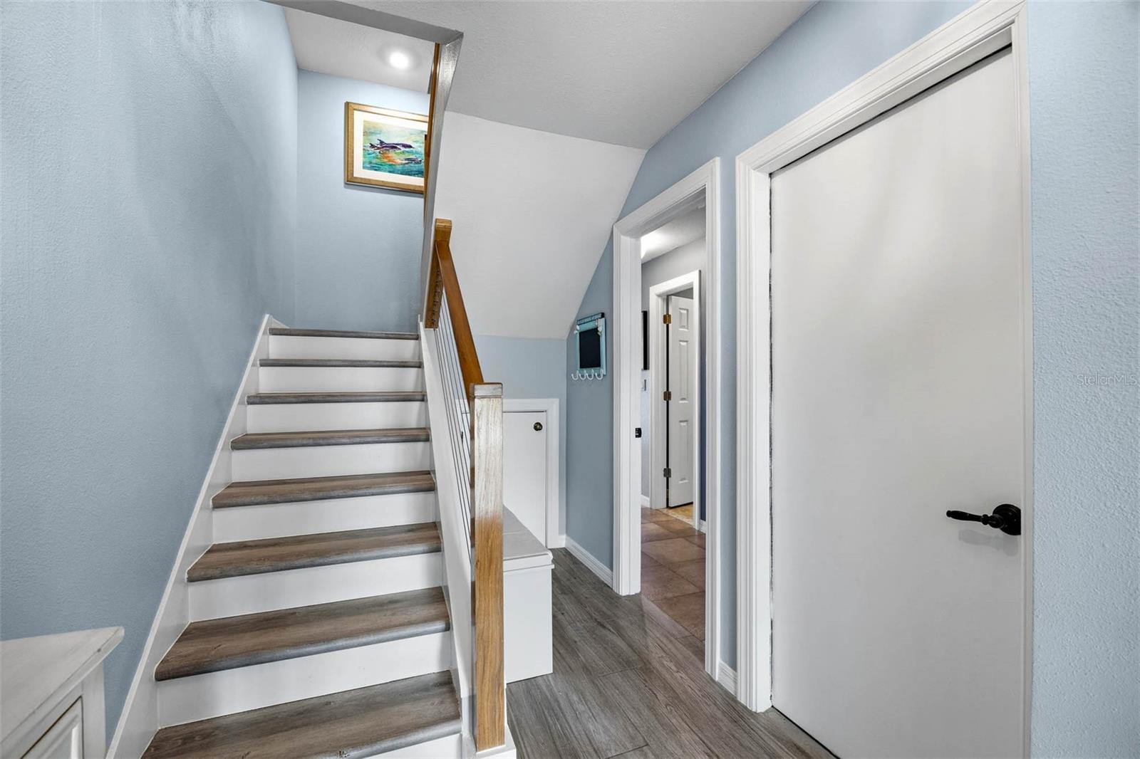 2395 HANOVER DR — photo 34
