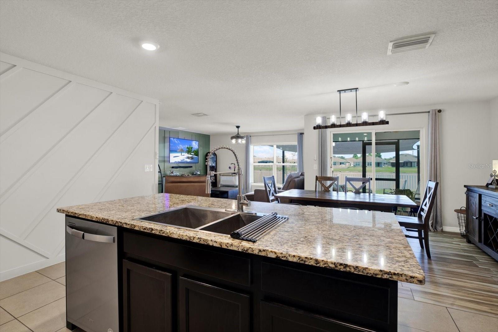 1013 TIDAL ROCK AVE — photo 6