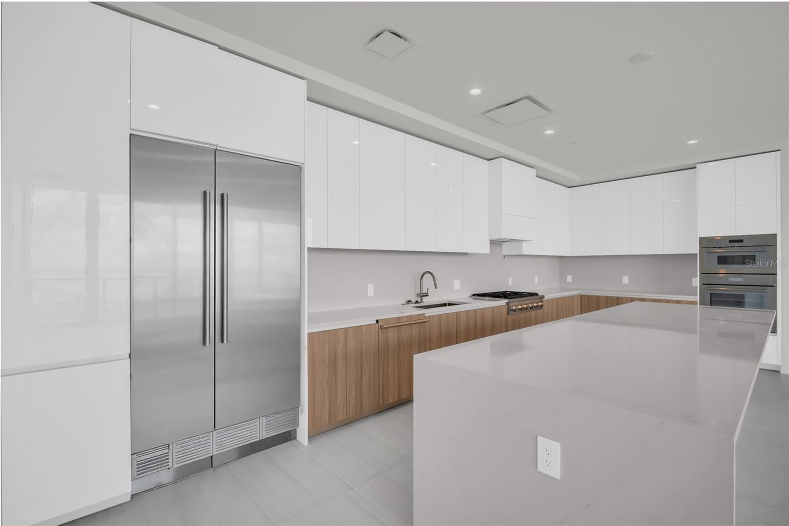 400 CENTRAL AVE #2705 — photo 10
