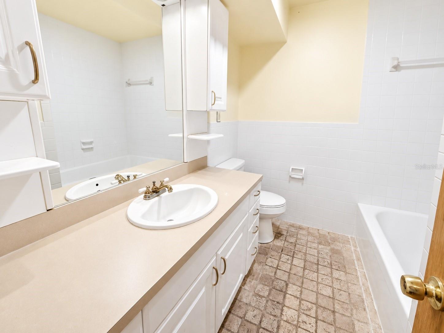 2814 W PRICE AVE — photo 15