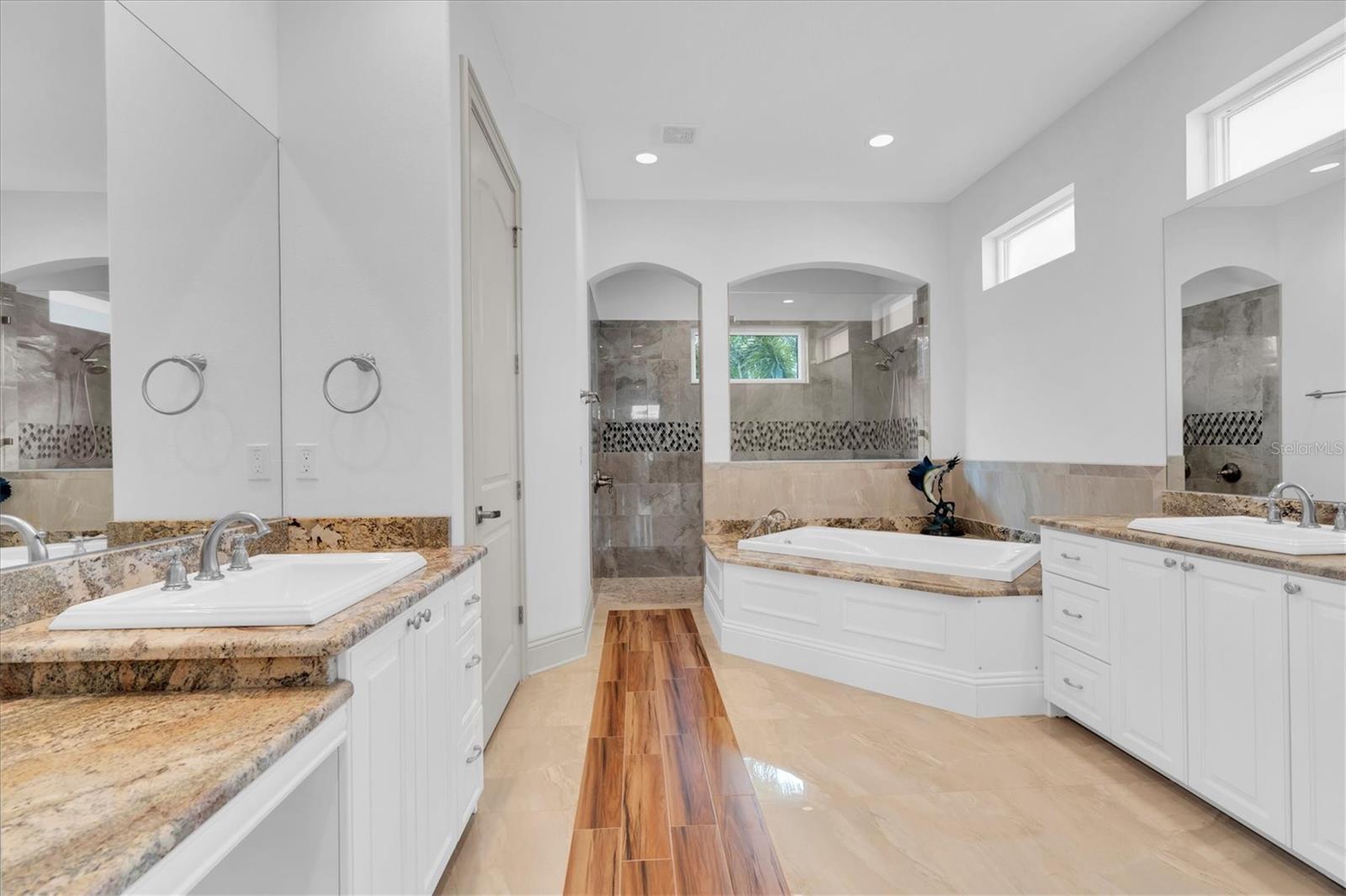 811 BIRDIE WAY — photo 15