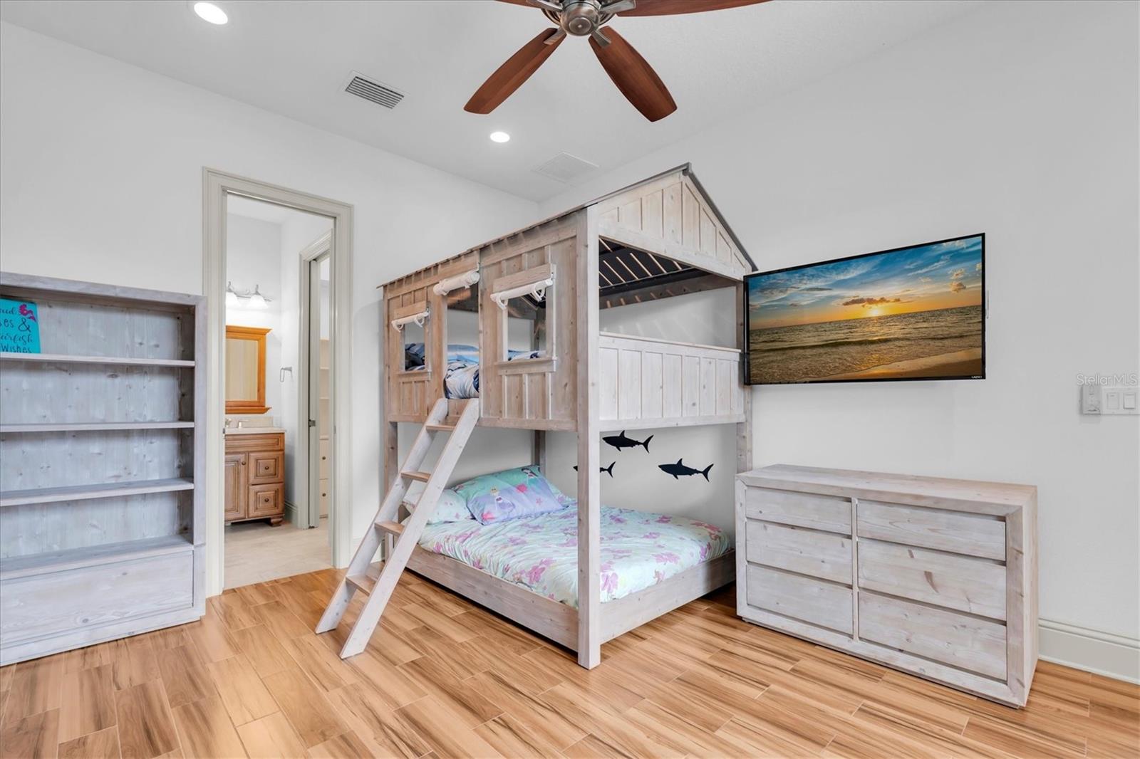 811 BIRDIE WAY — photo 38