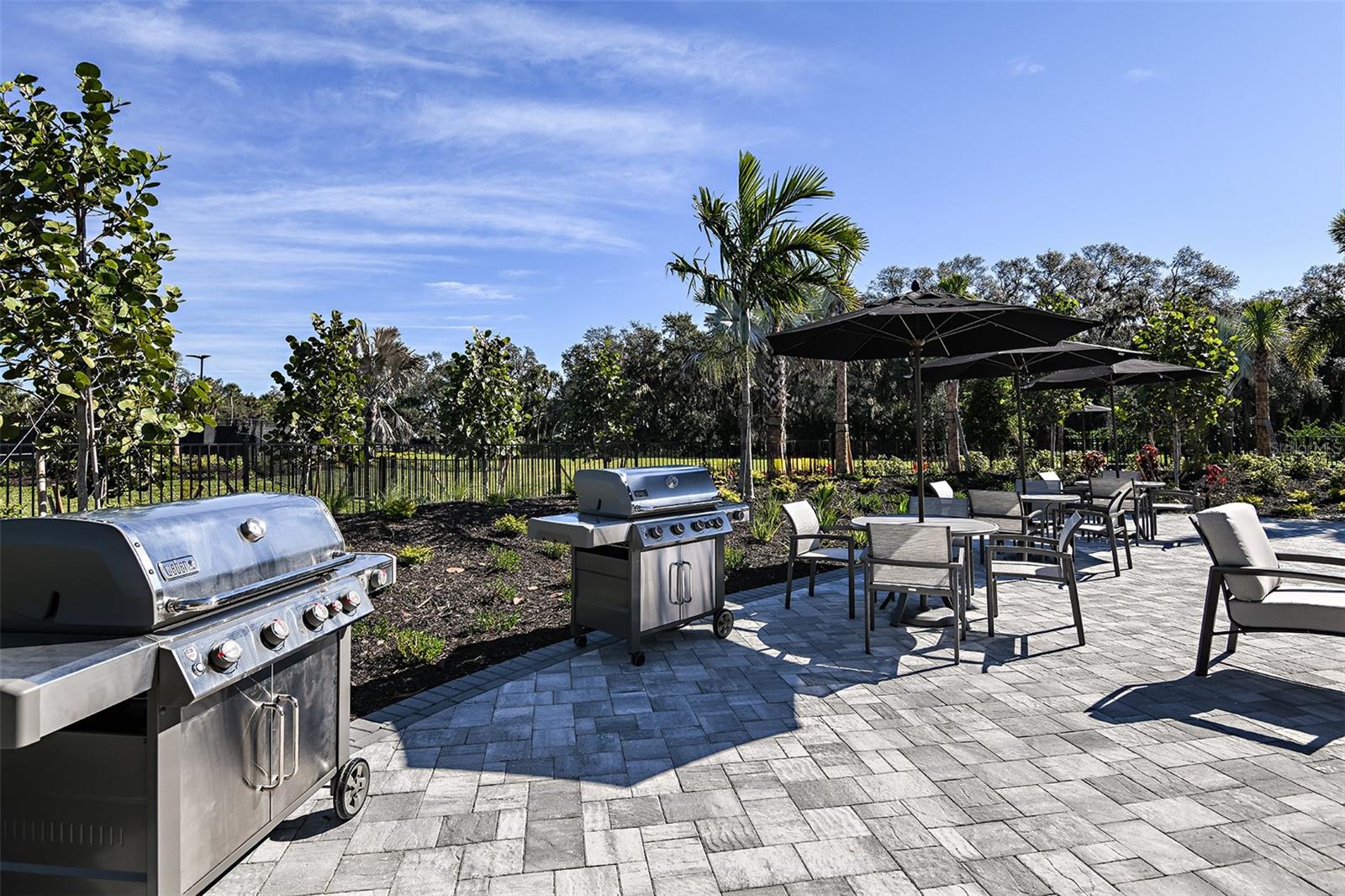 7532 MOONBEAM AVE — photo 24