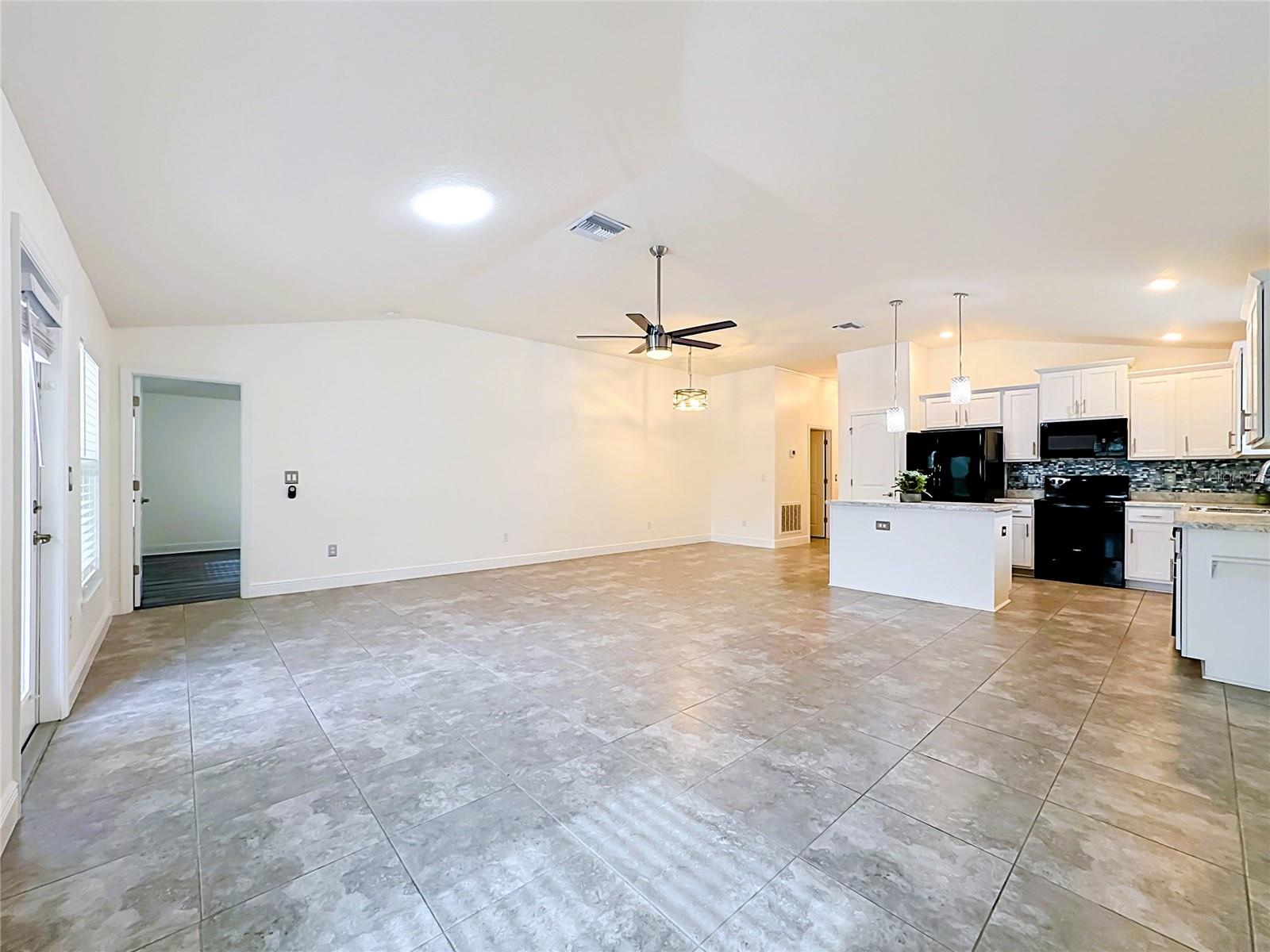 9210 52ND AVE E — photo 14