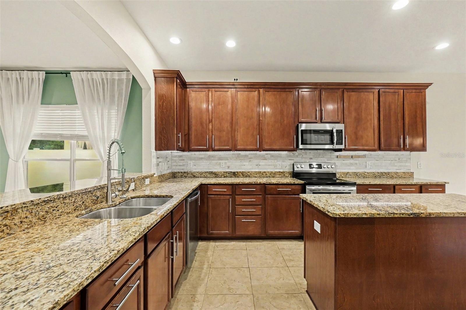 7610 TANGLE BROOK BLVD — photo 17