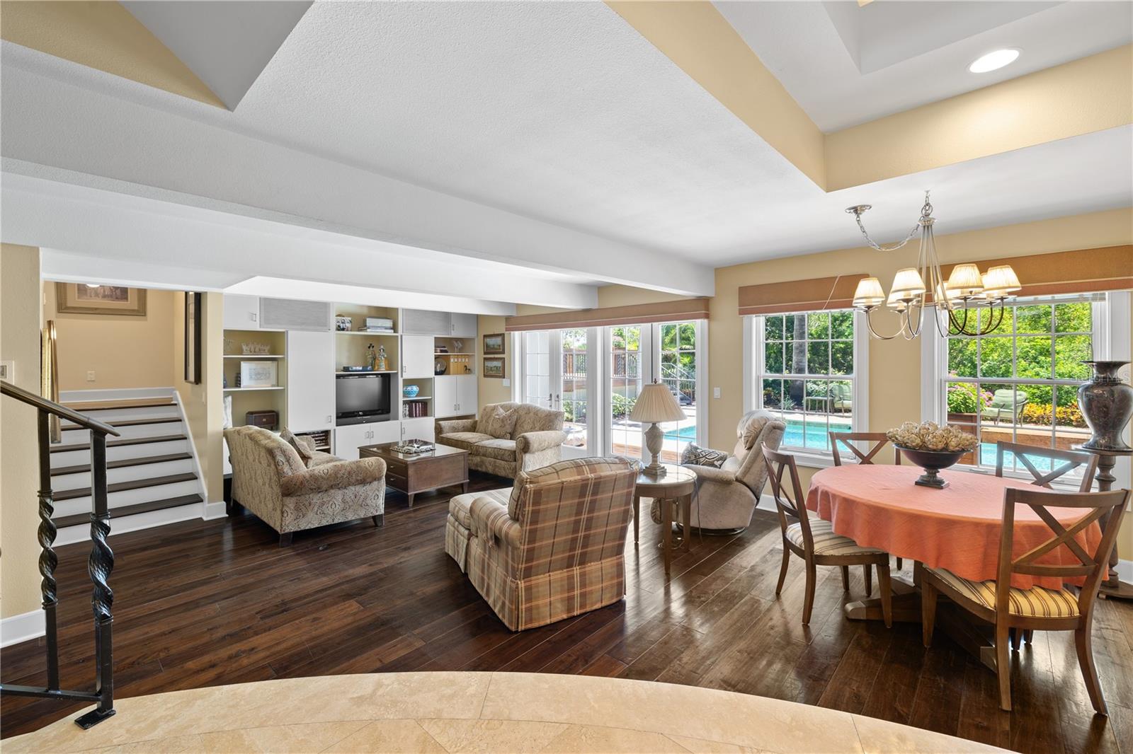 6305 BURNING TREE DR — photo 17