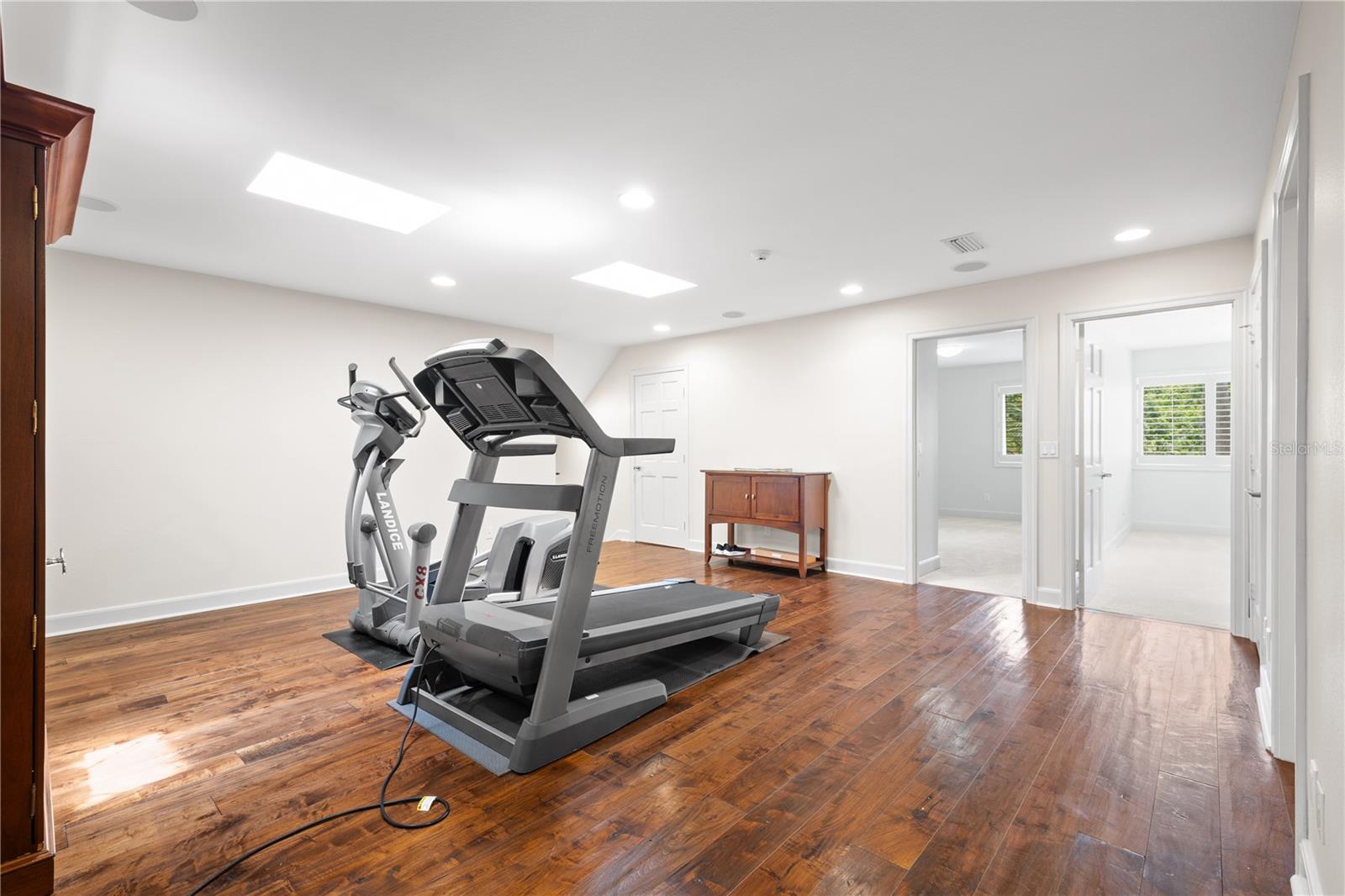 6305 BURNING TREE DR — photo 61