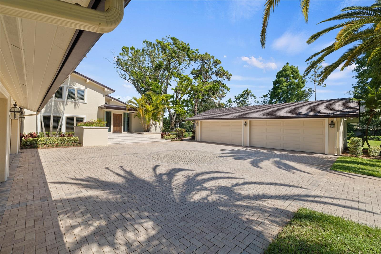 6305 BURNING TREE DR — photo 8