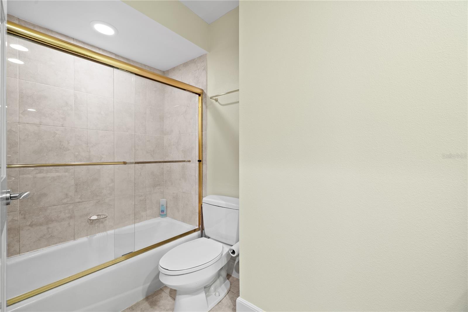6305 BURNING TREE DR — photo 54