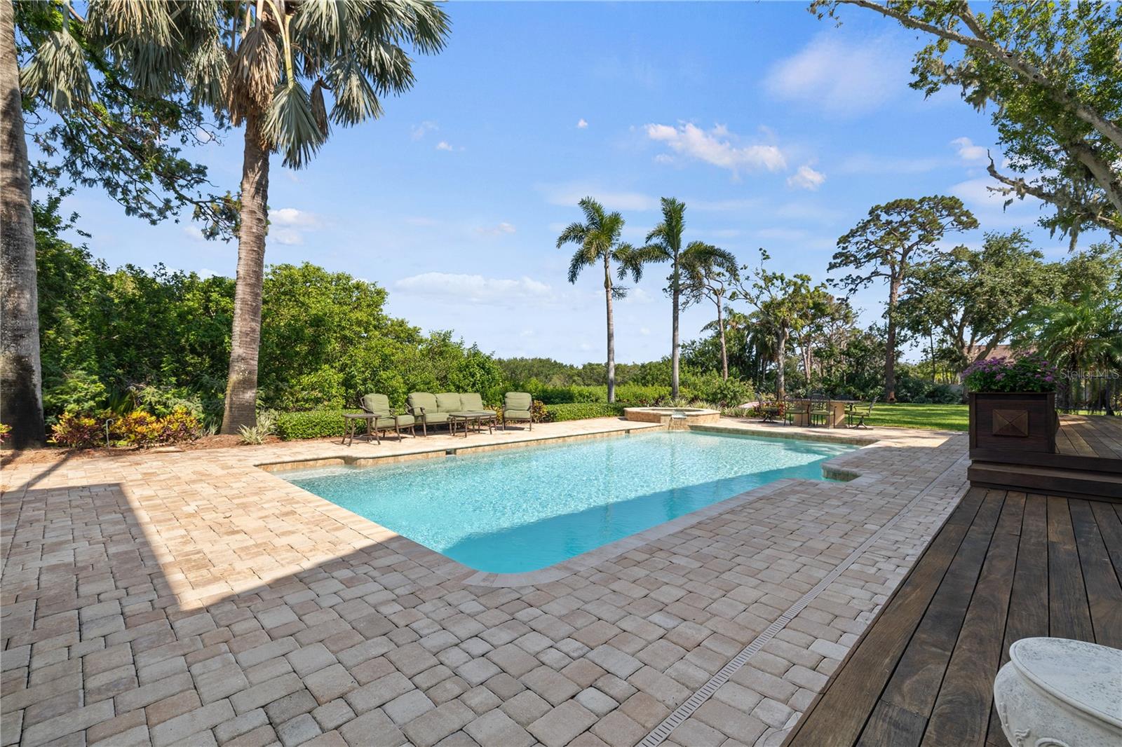 6305 BURNING TREE DR — photo 79