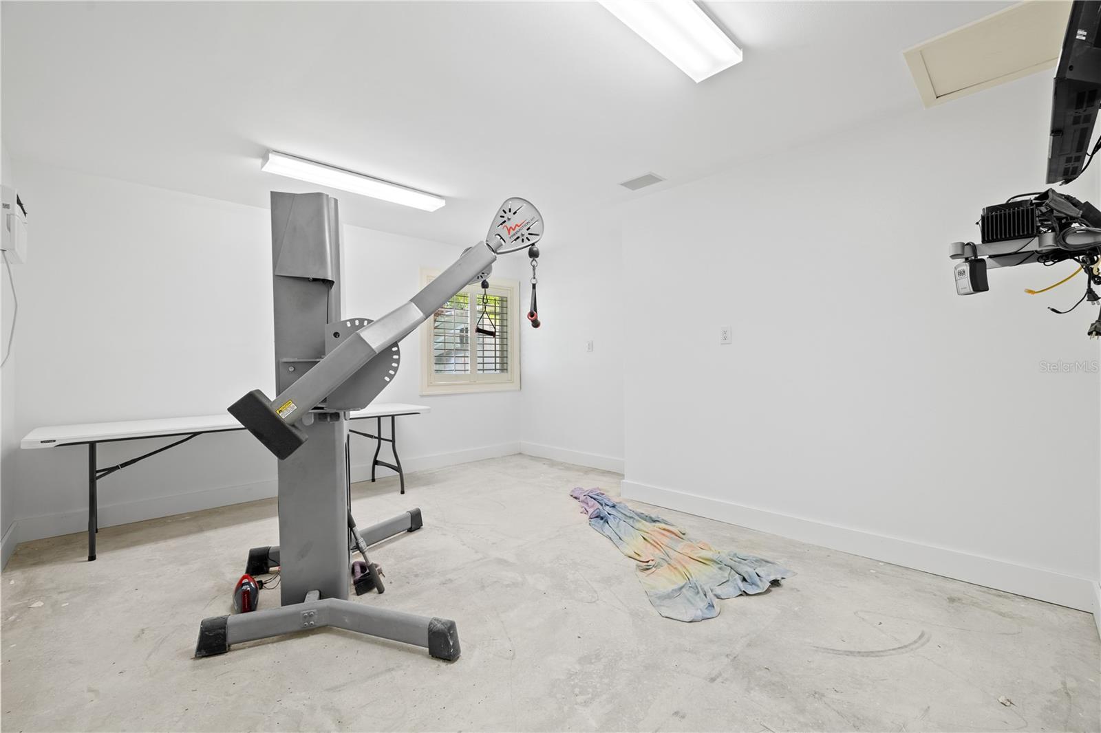 6305 BURNING TREE DR — photo 67