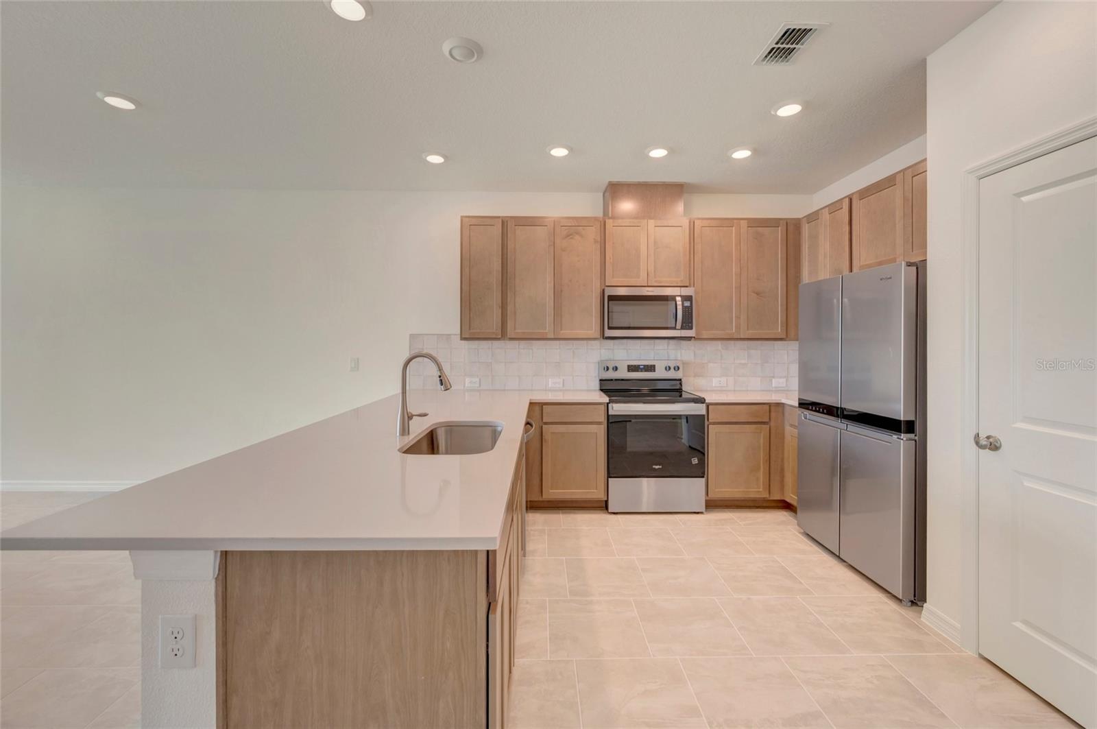 6353 JENSEN VIEW AVE — photo 5