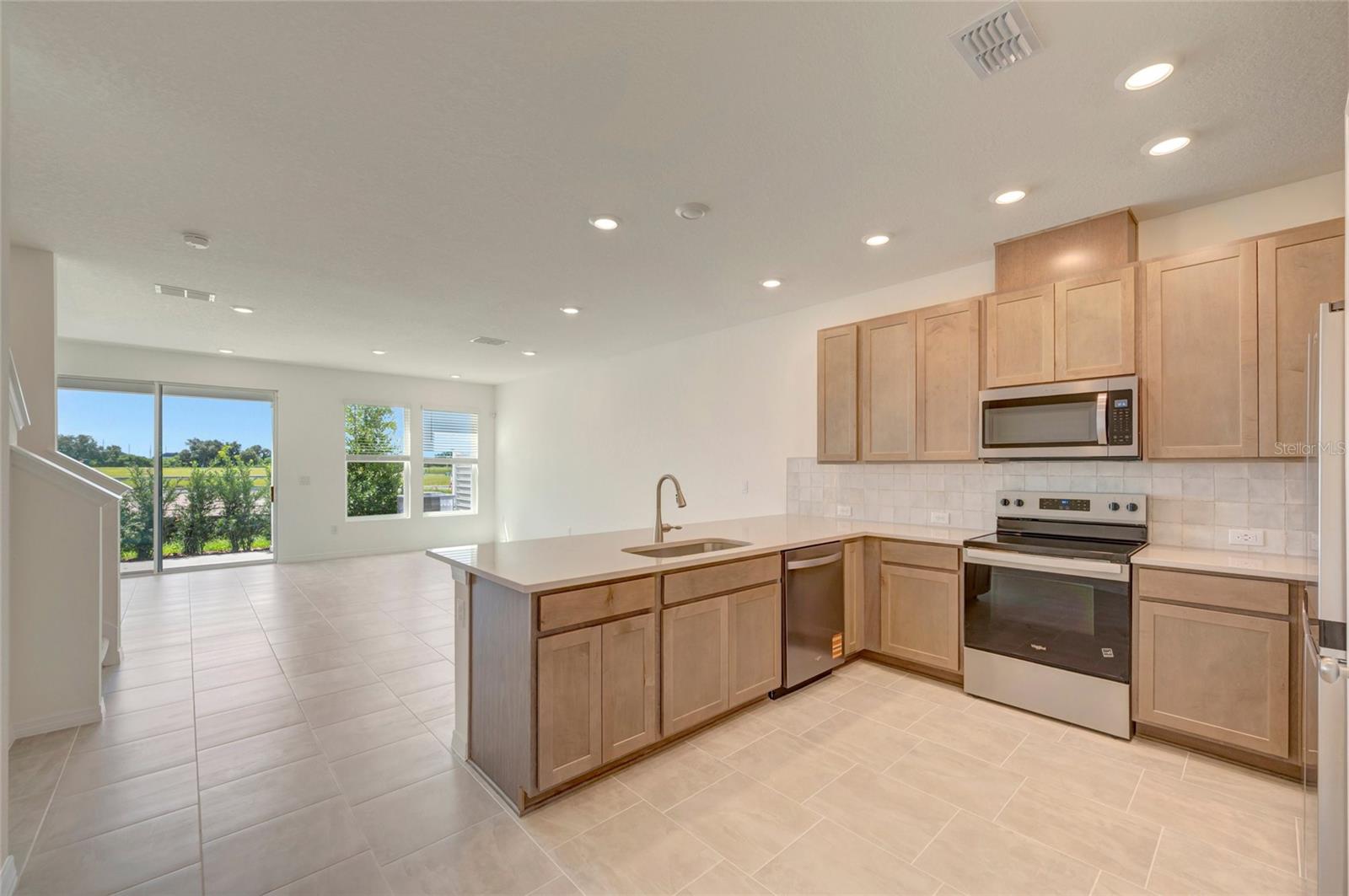 6353 JENSEN VIEW AVE — photo 3