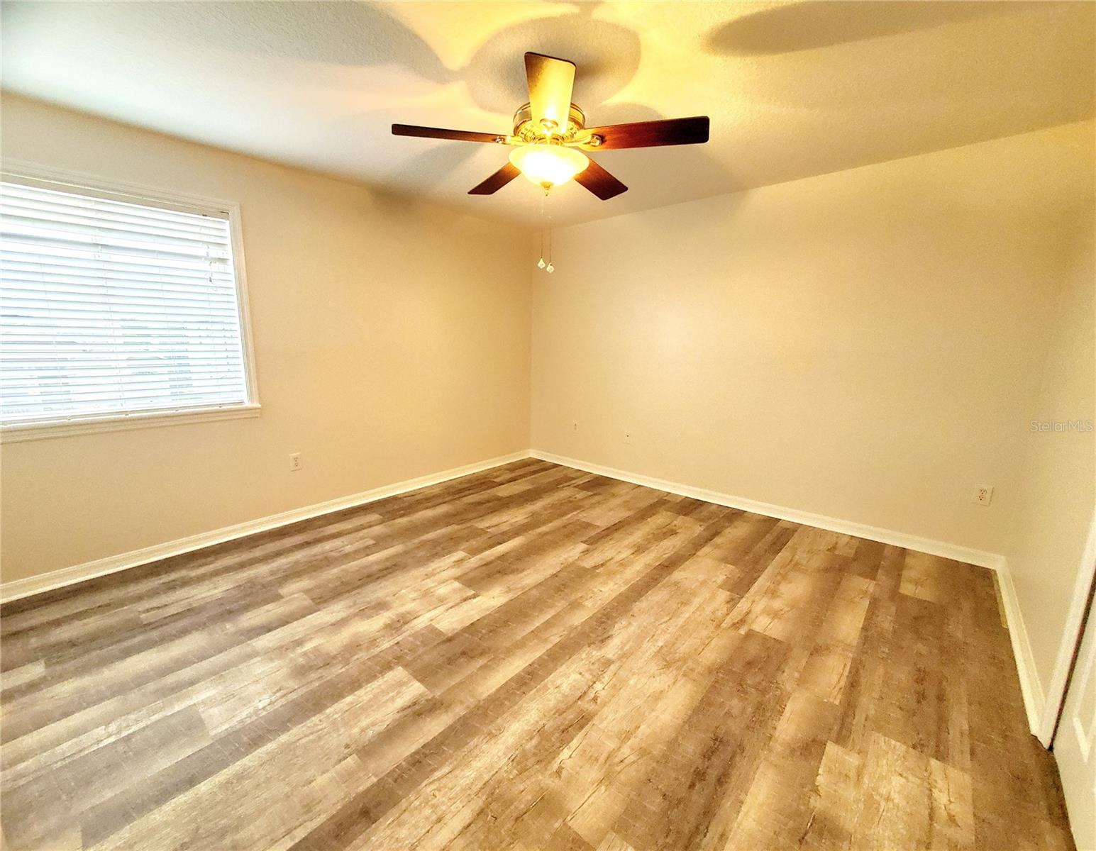 25644 FRITH ST — photo 43