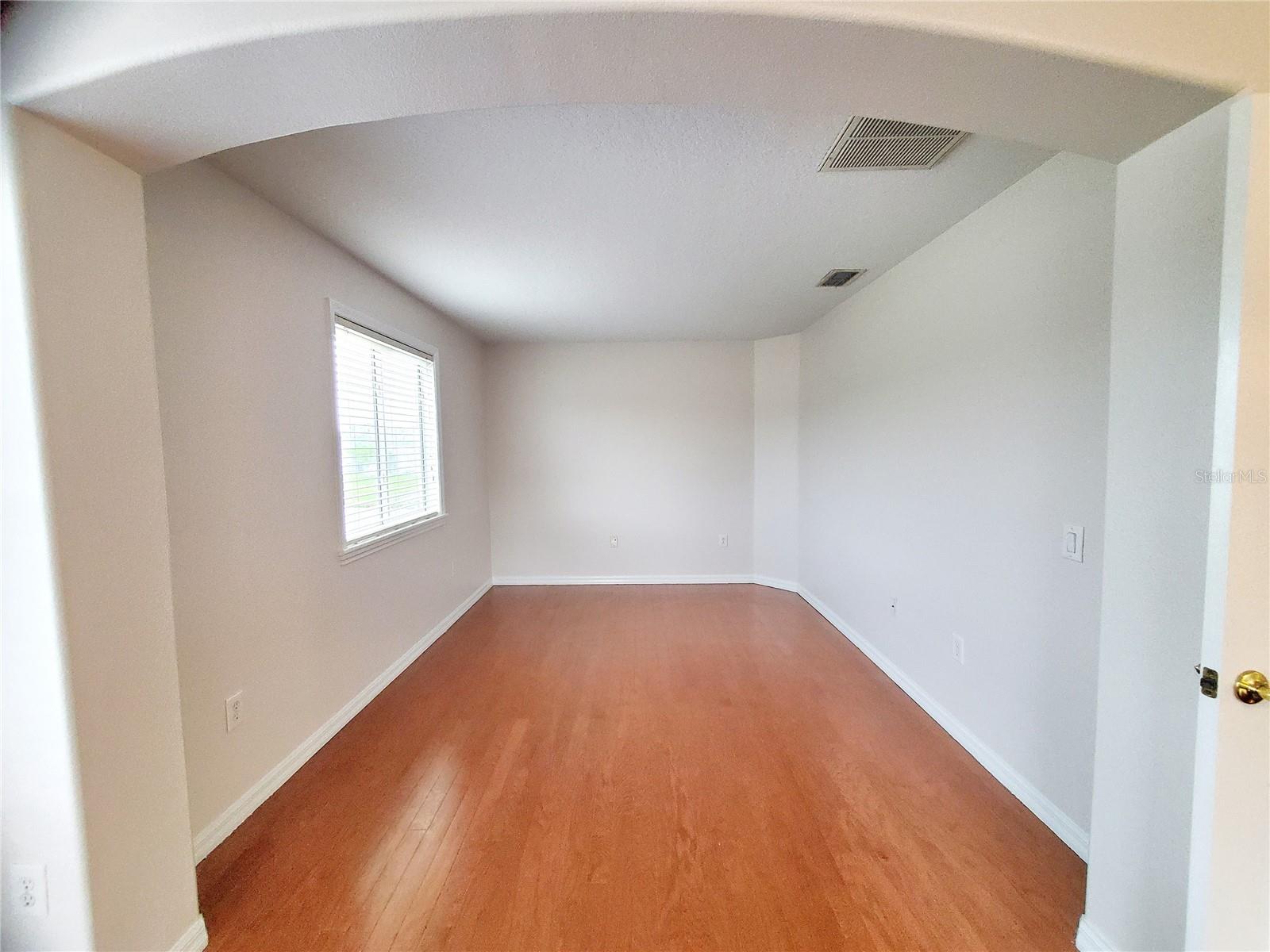 25644 FRITH ST — photo 24