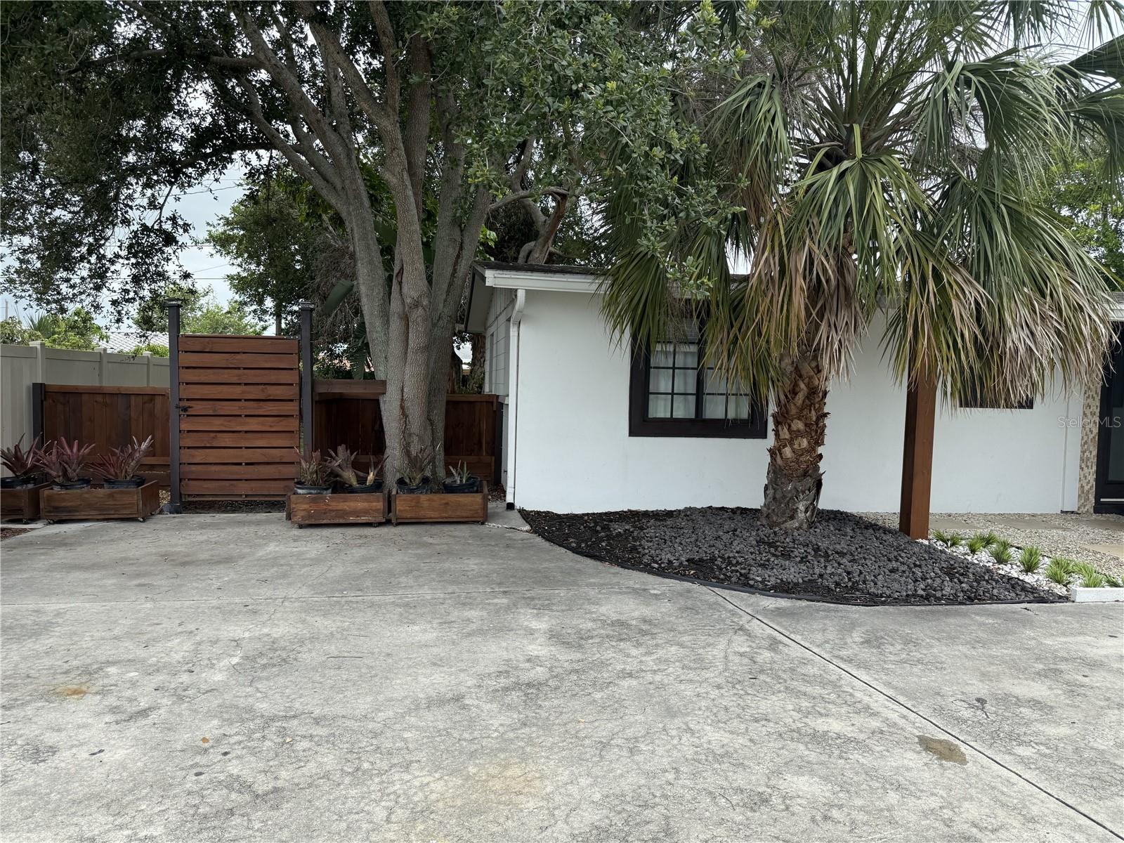 907 FRUITLAND AVE — photo 24