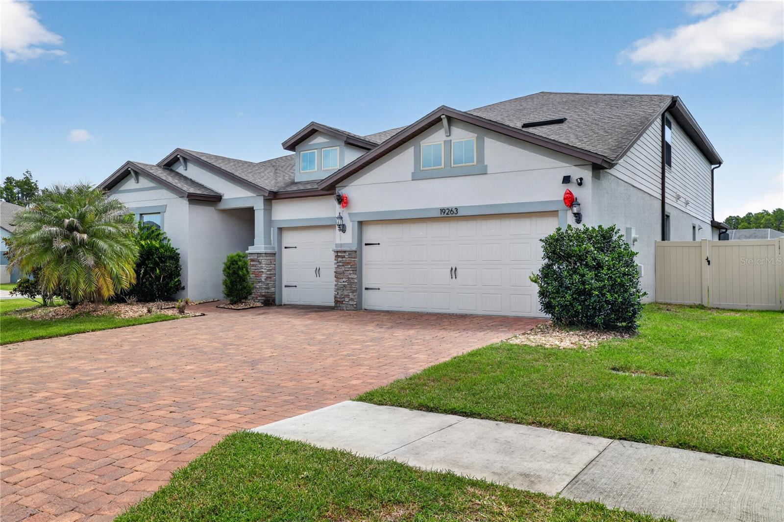 19263 BRIARBROOK DR — photo 2