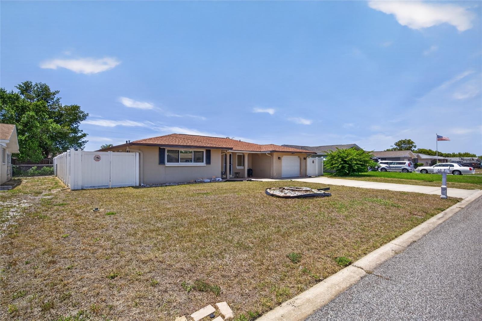 10237 OAK HILL DR — photo 4