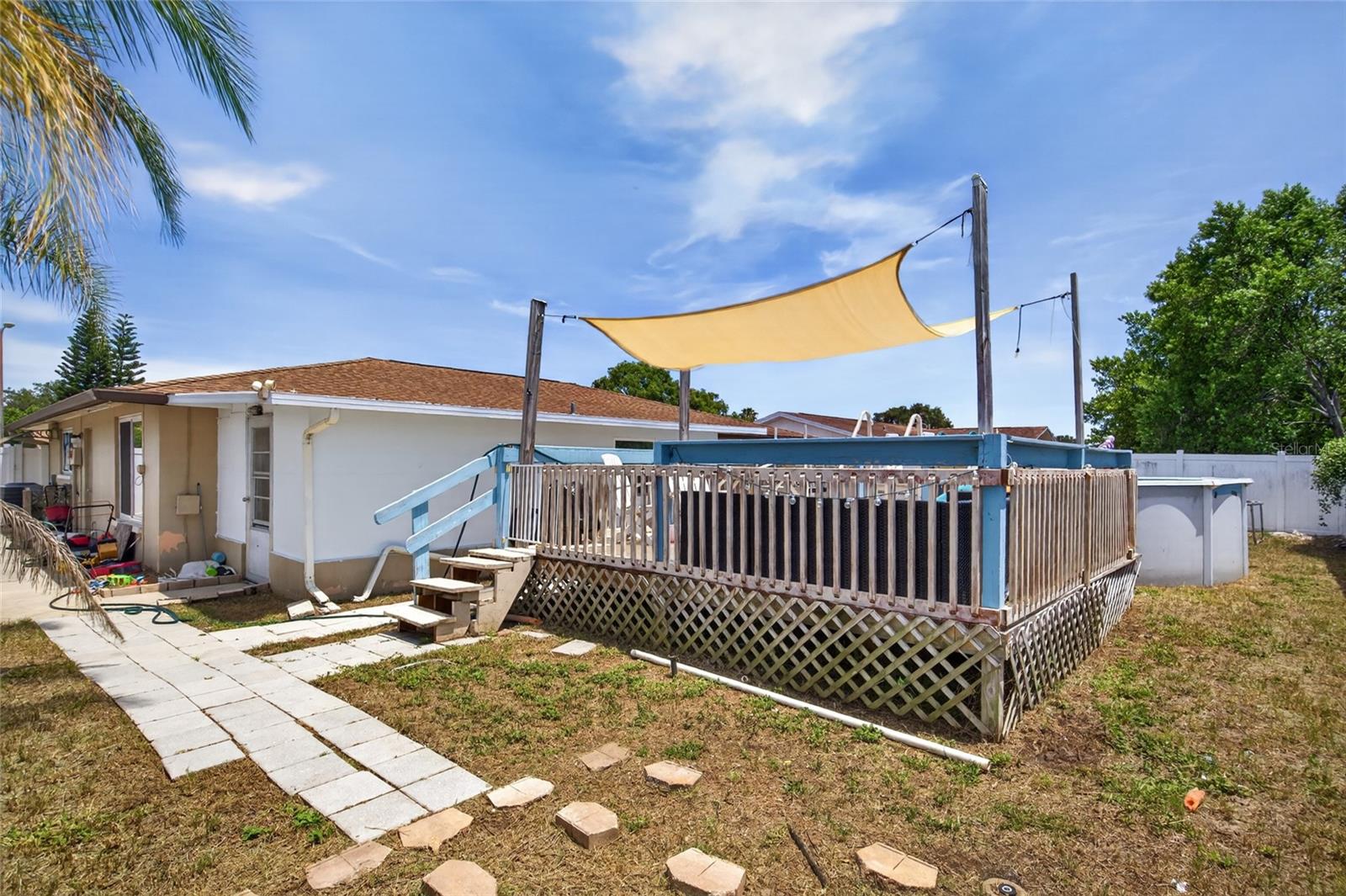 10237 OAK HILL DR — photo 32