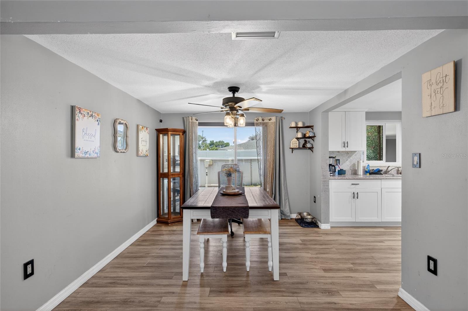 10237 OAK HILL DR — photo 14