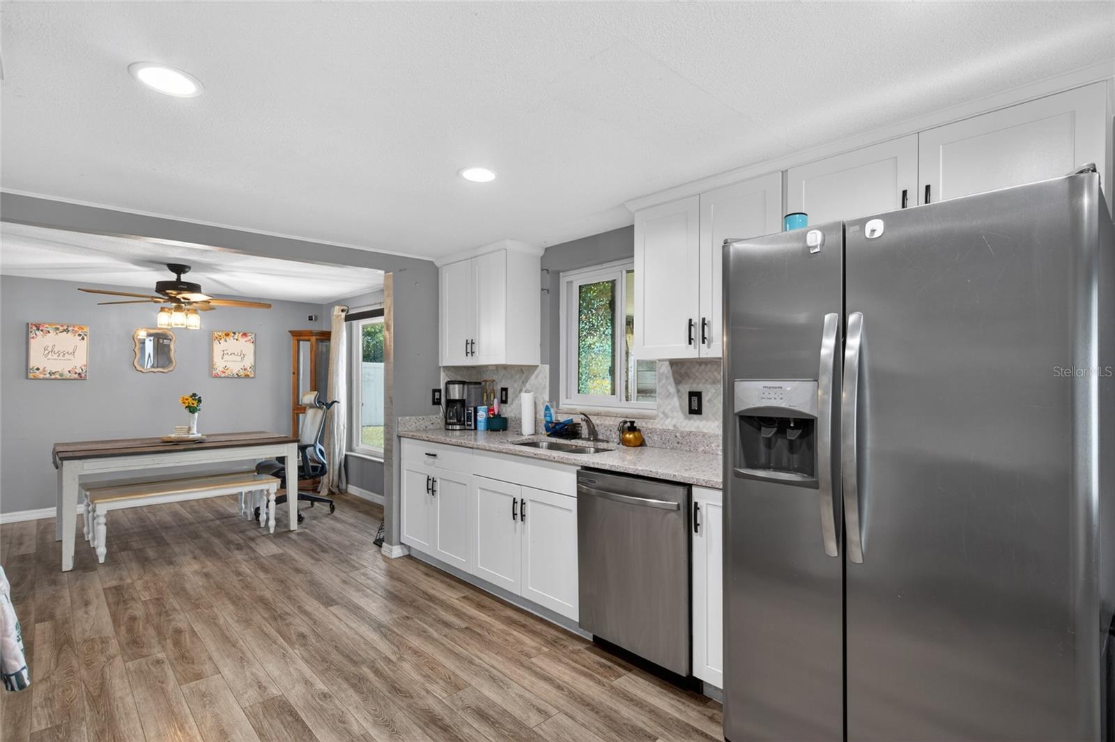 10237 OAK HILL DR — photo 13