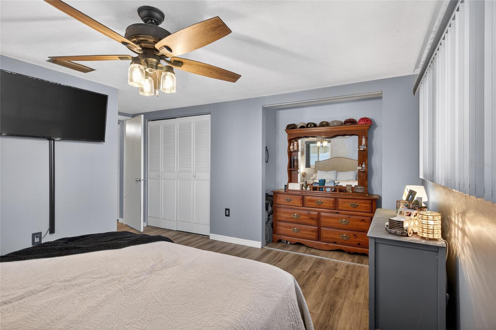 10237 OAK HILL DR — photo 20