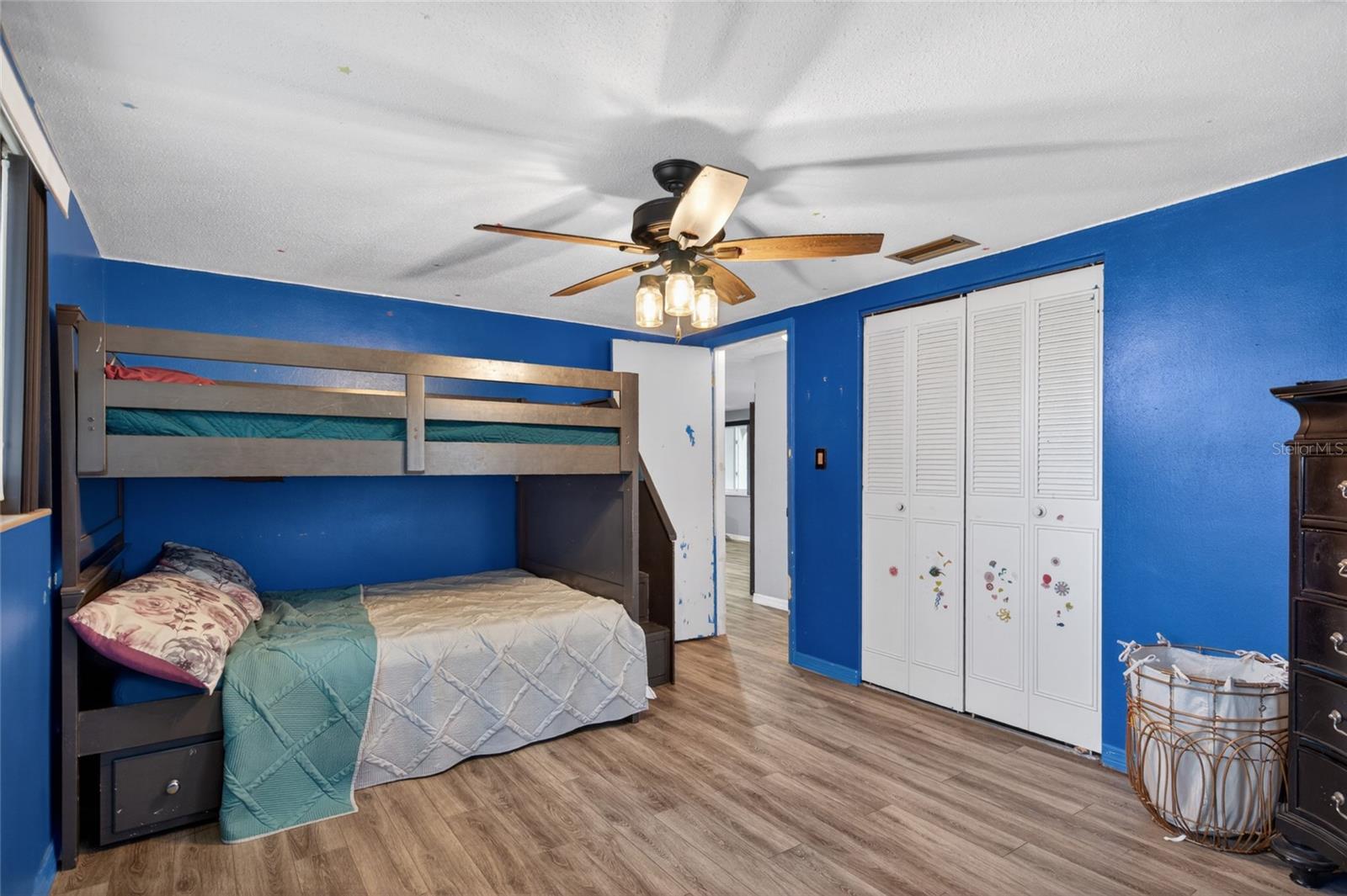 10237 OAK HILL DR — photo 24