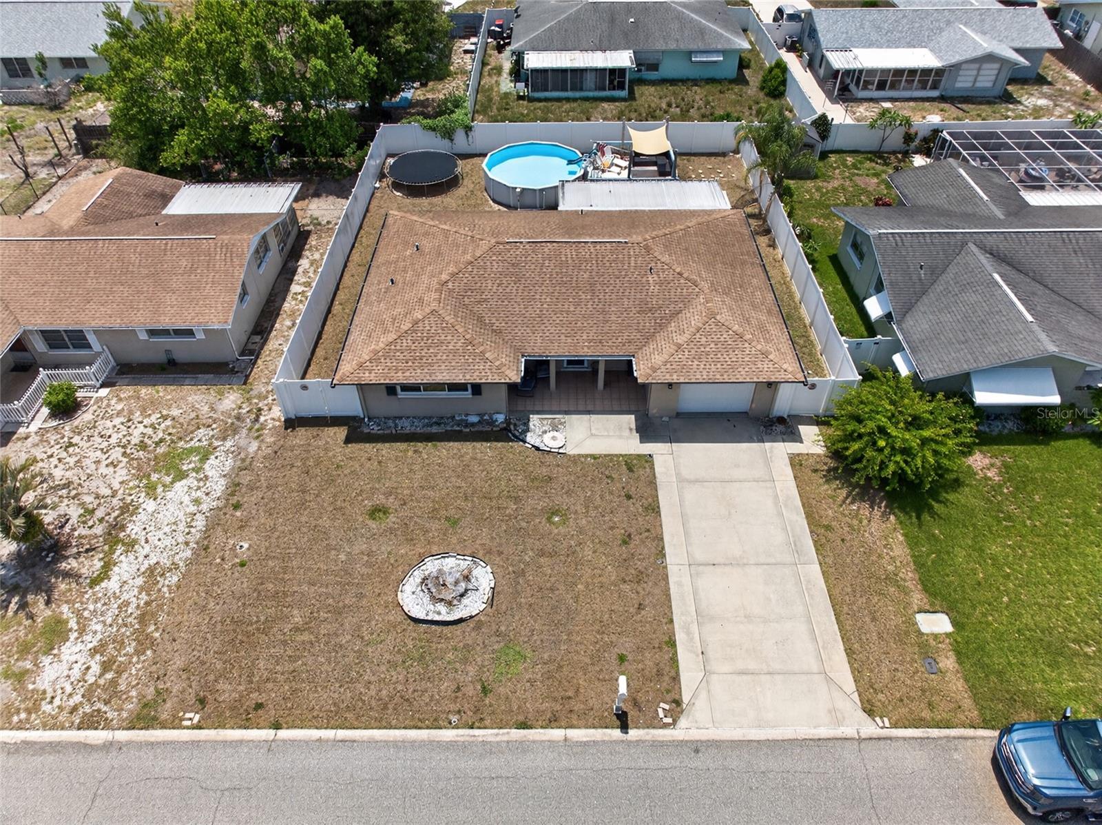 10237 OAK HILL DR — photo 35