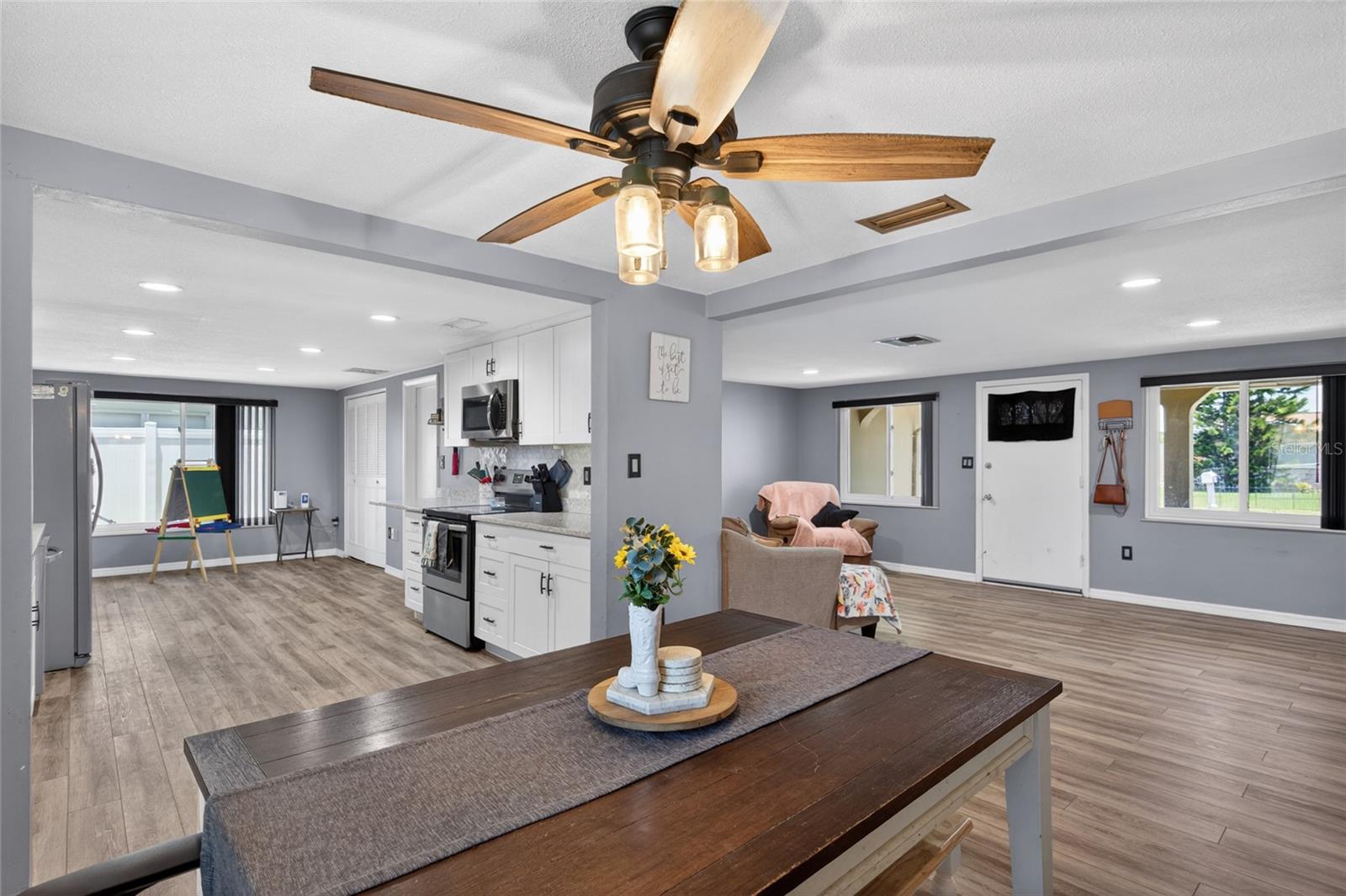 10237 OAK HILL DR — photo 15