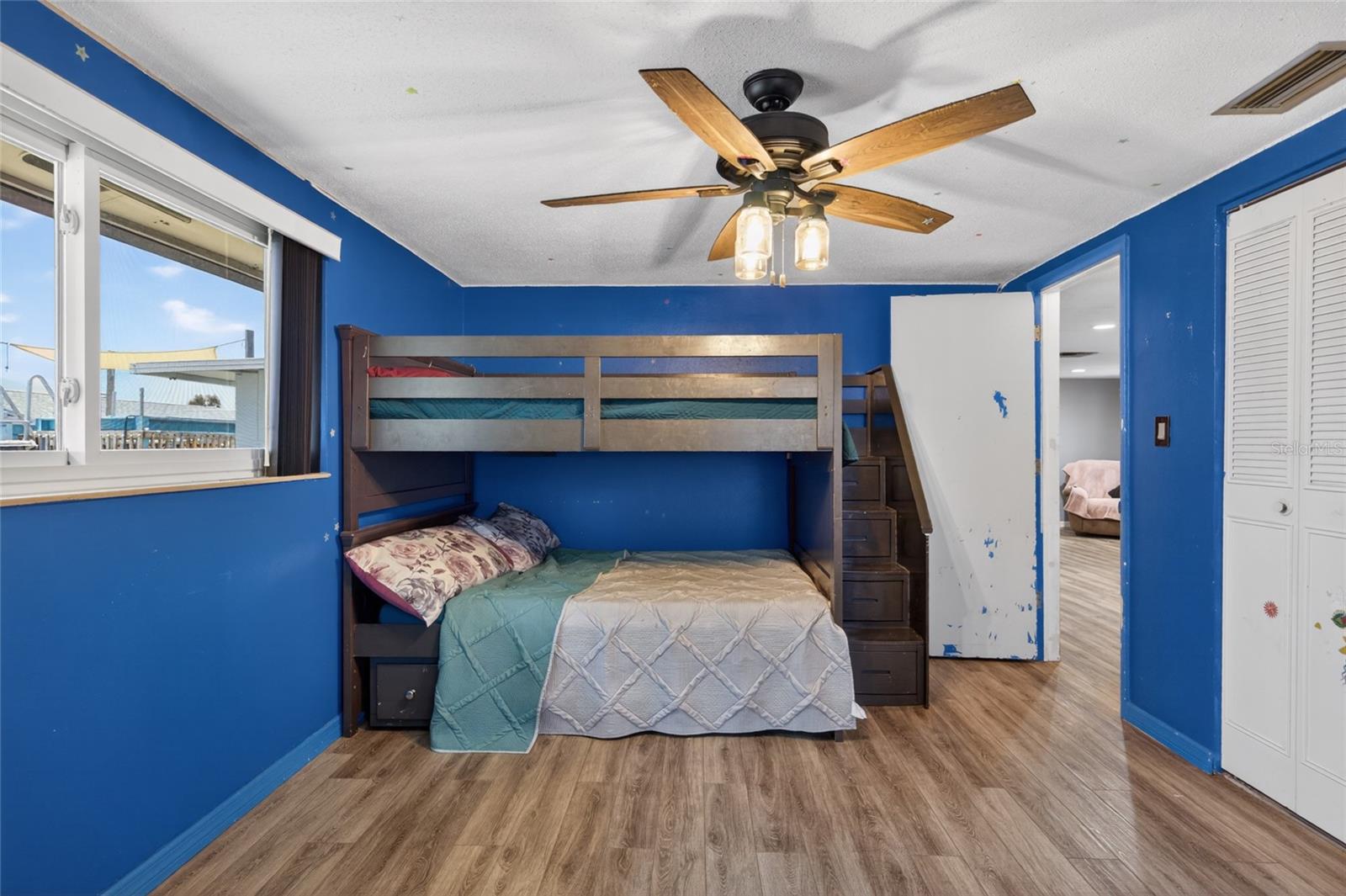 10237 OAK HILL DR — photo 25
