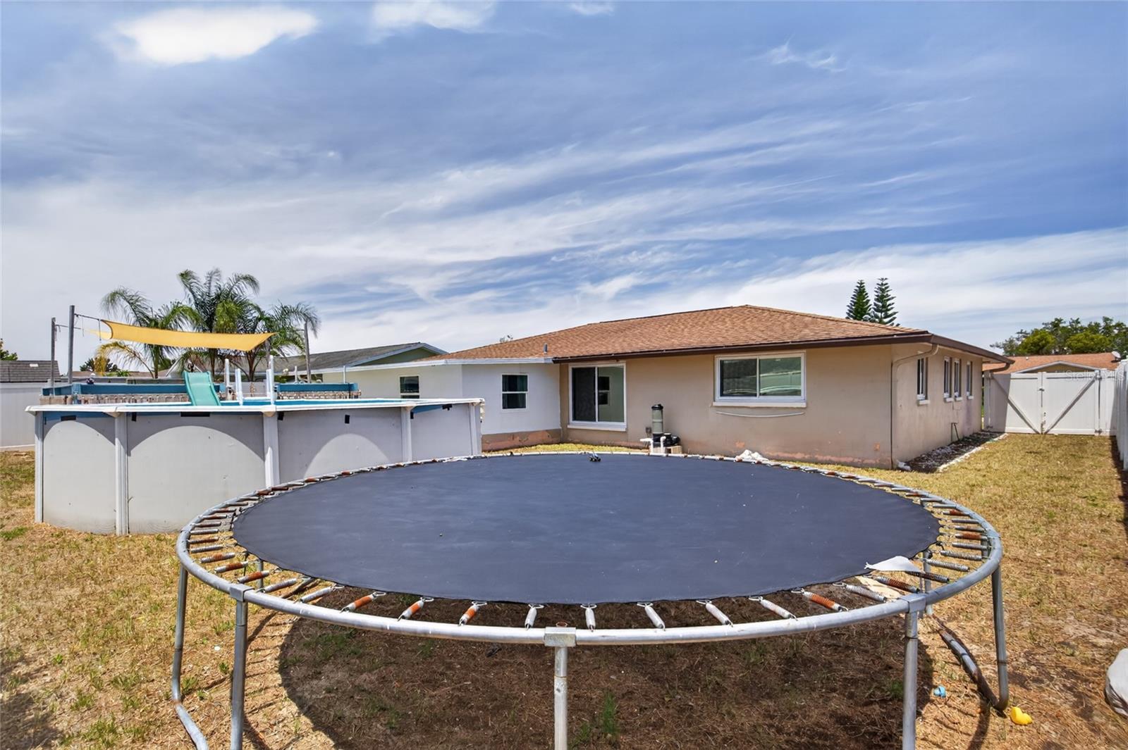 10237 OAK HILL DR — photo 30