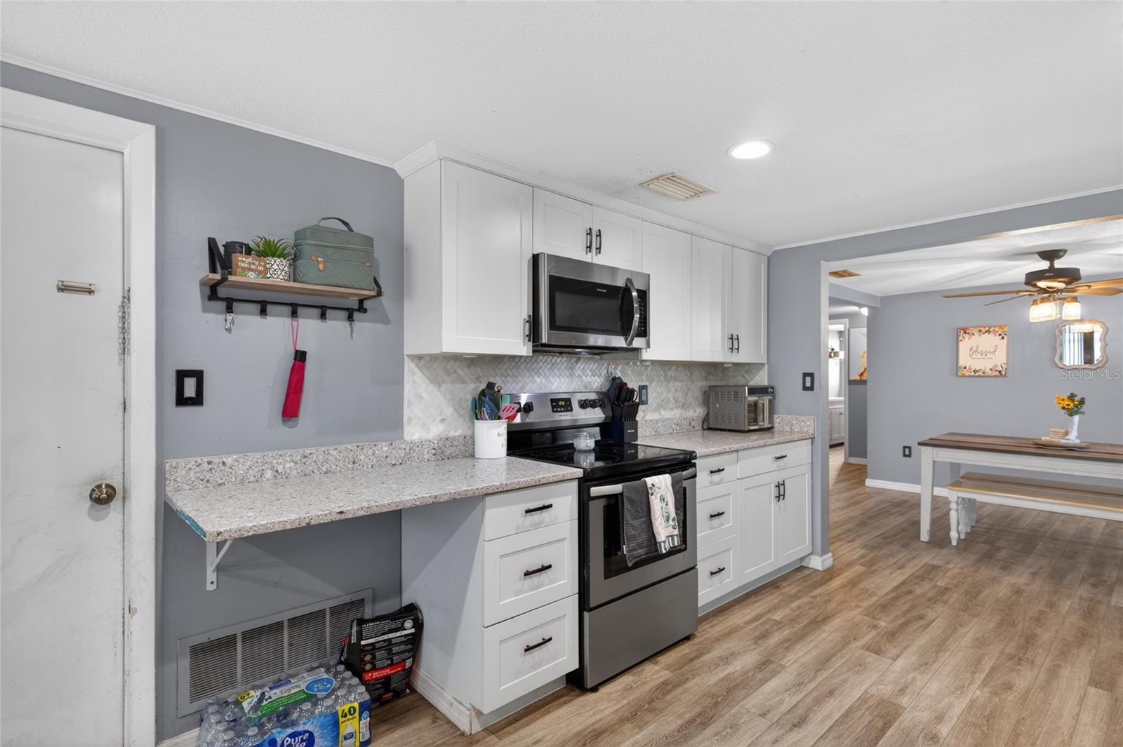 10237 OAK HILL DR — photo 12