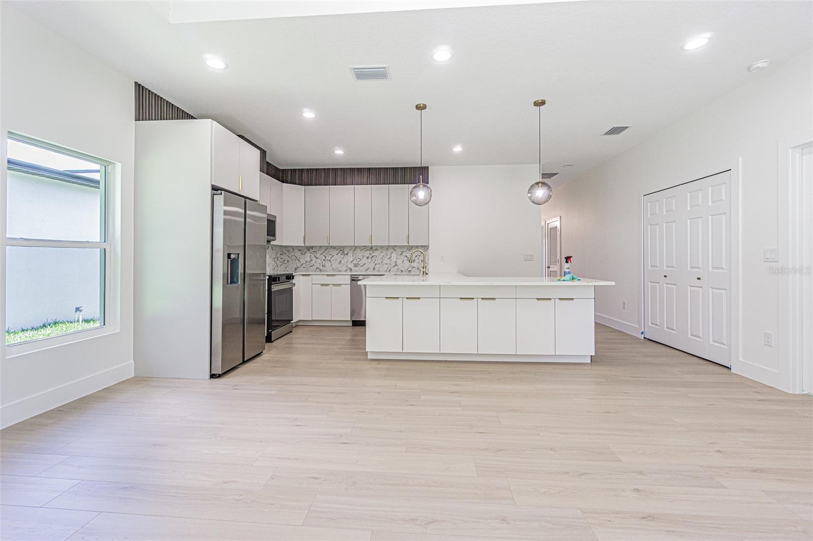 12680 N CENTRAL AVE — photo 14