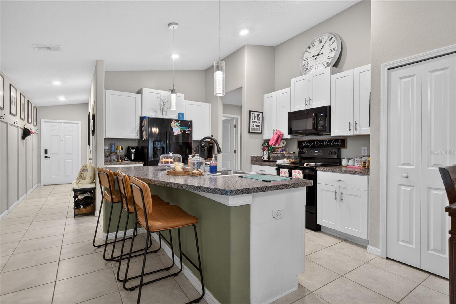 3915 GAINER SPRINGS AVE — photo 10