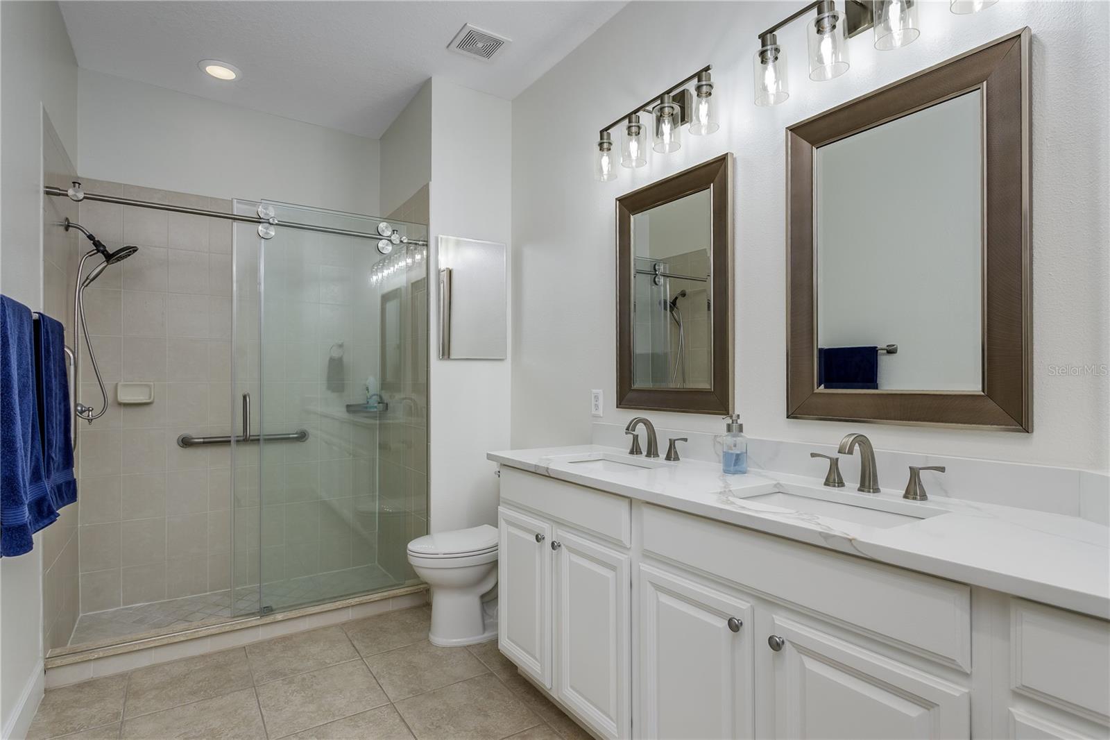 312 SENECA FALLS DR — photo 17