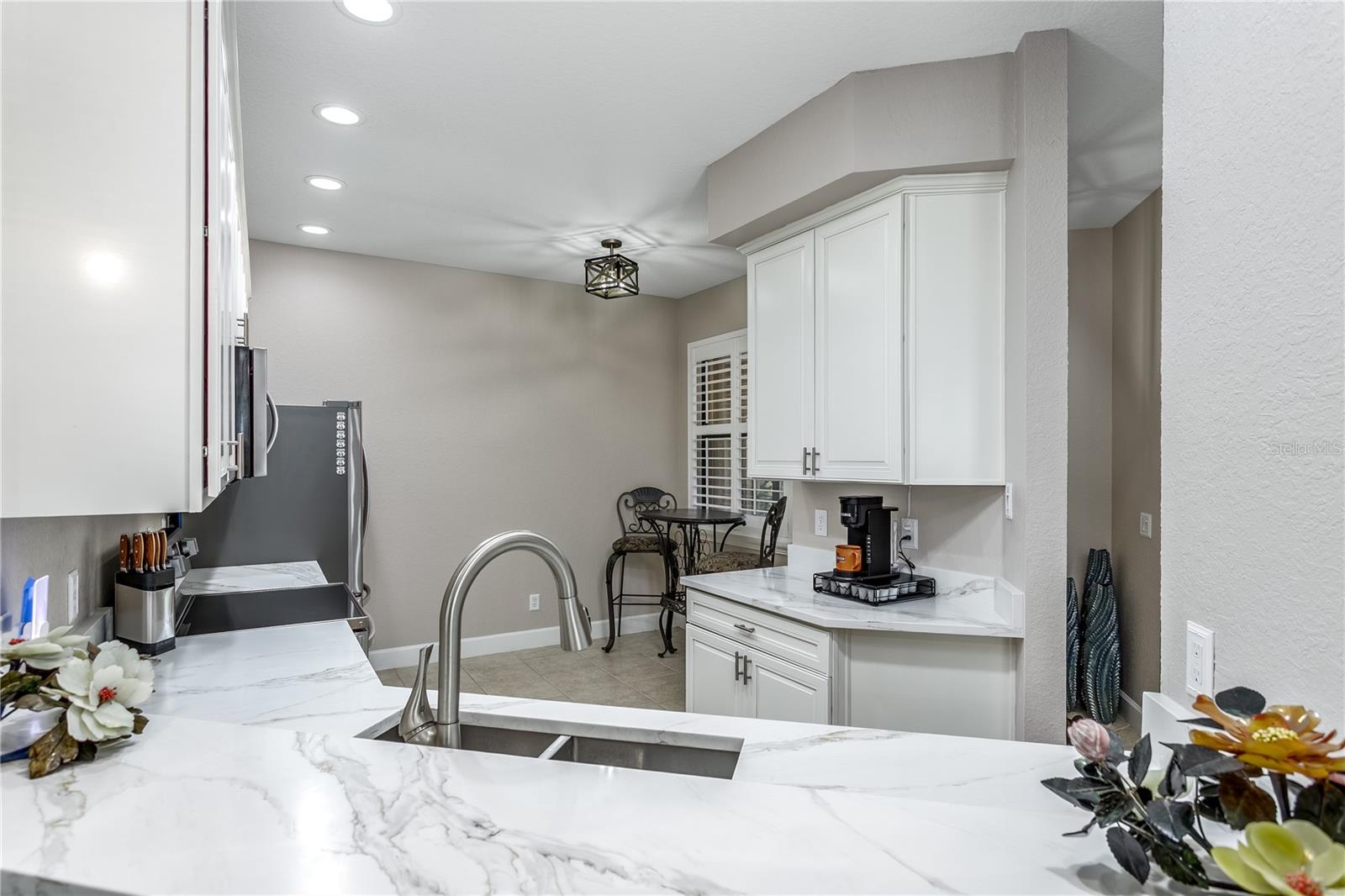 312 SENECA FALLS DR — photo 14