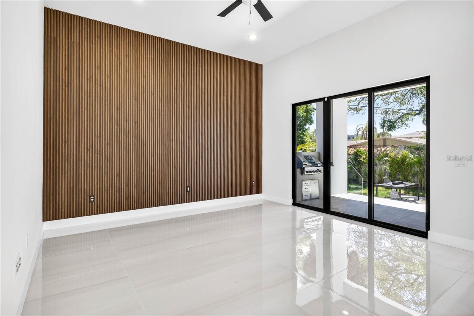 4426 W EUCLID AVE — photo 6