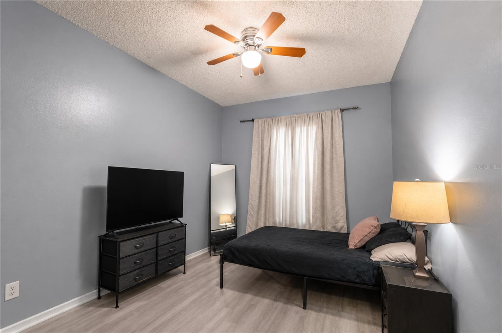 602 SAINT HENRY DR — photo 10