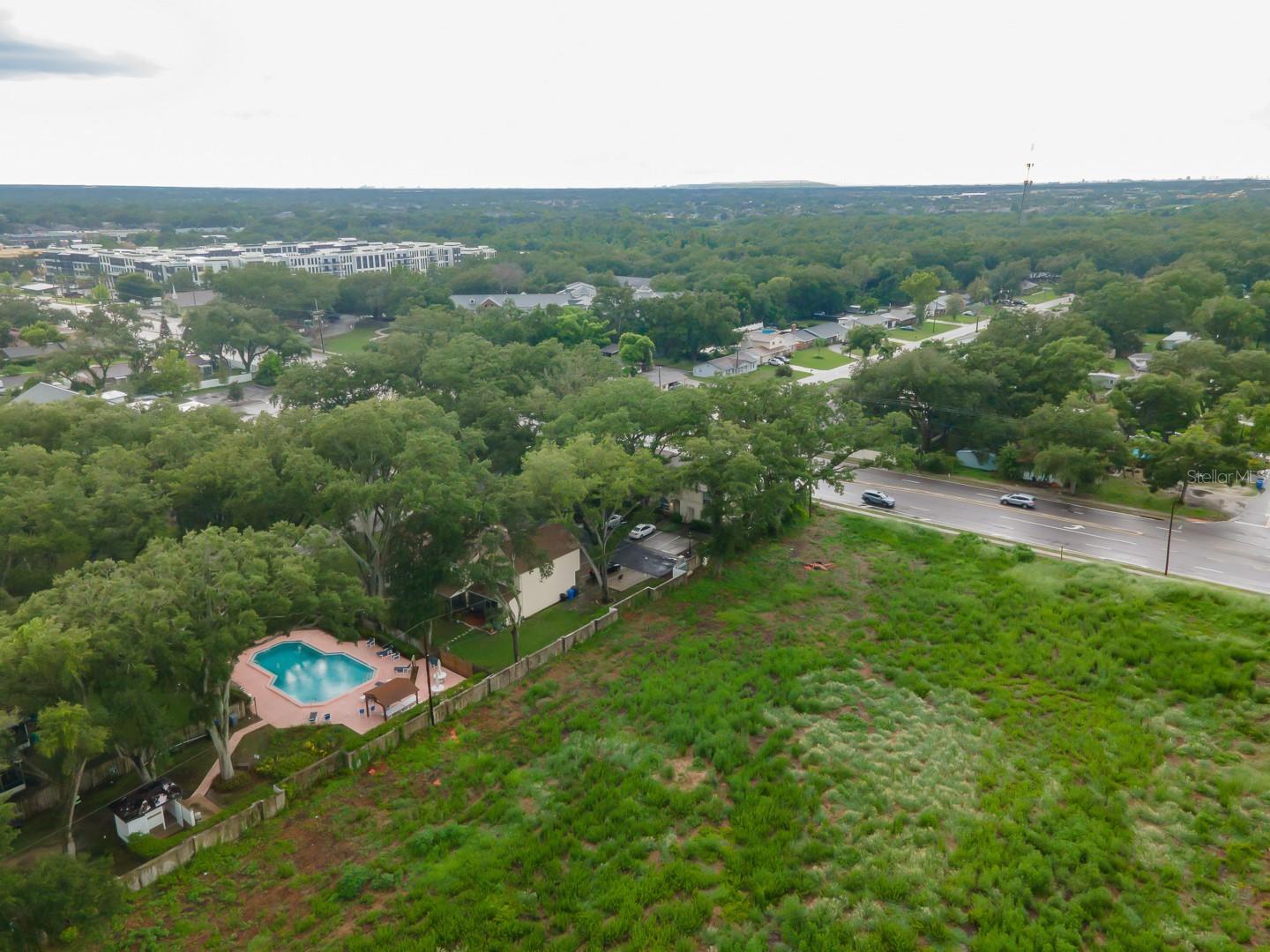 602 SAINT HENRY DR — photo 24