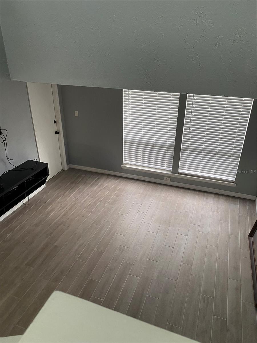 4394 SANDNER DR — photo 35