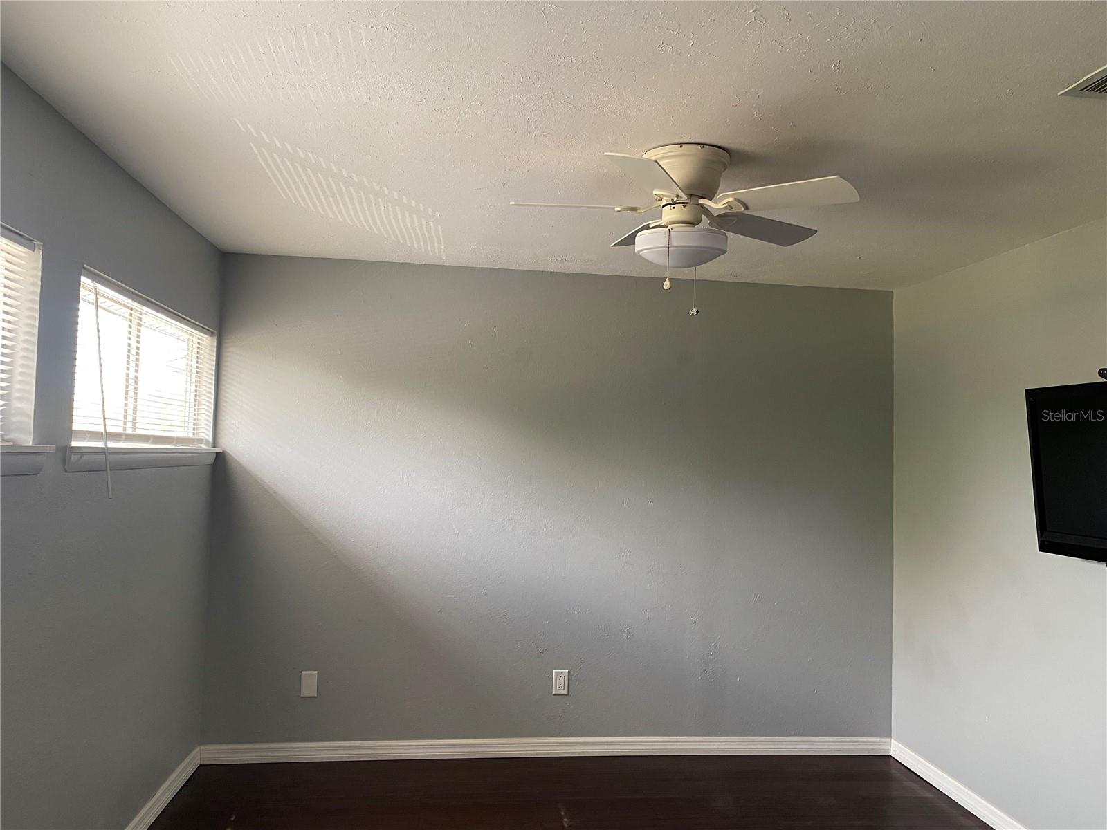 4394 SANDNER DR — photo 16