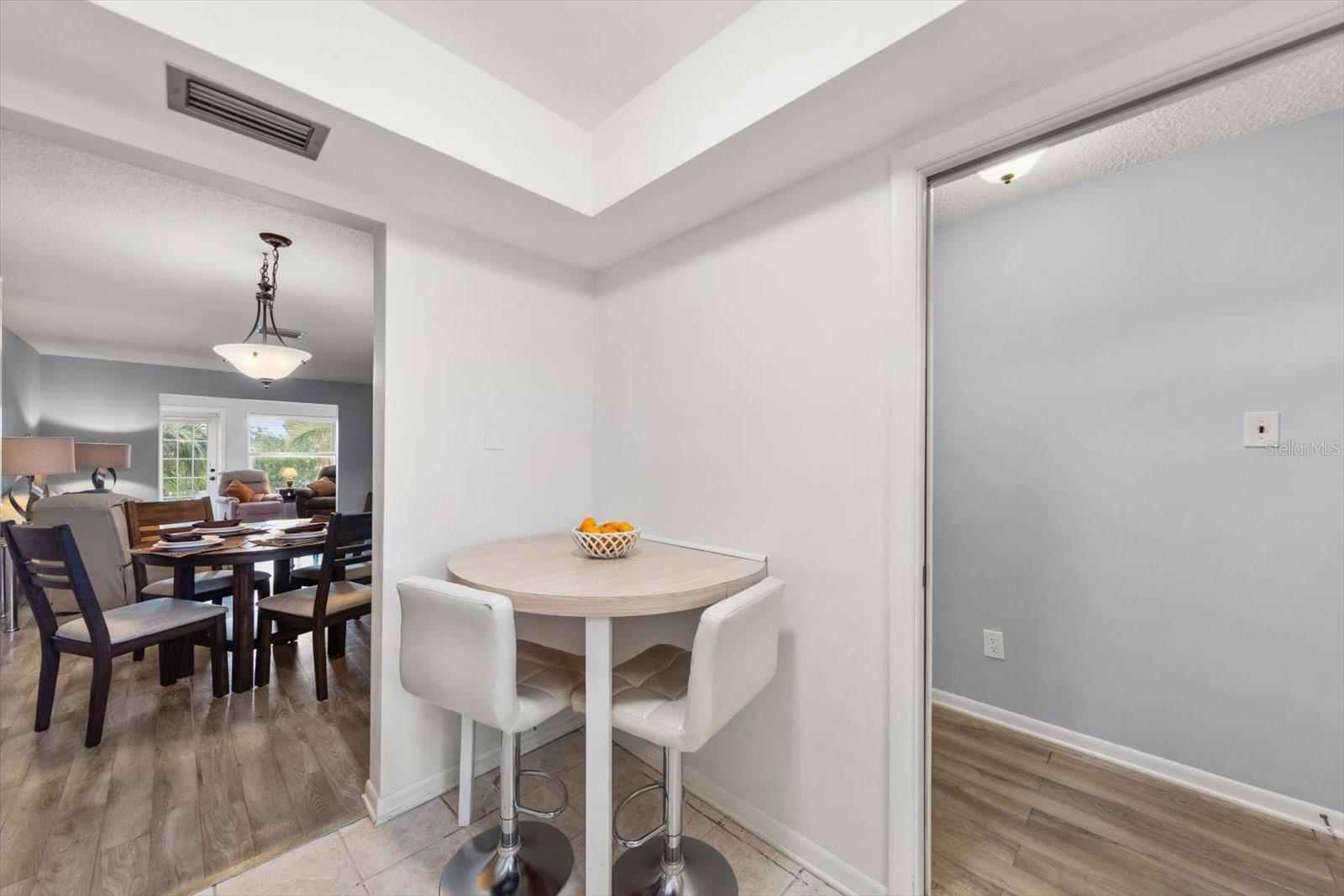 1668 S LAKE AVE #2 — photo 7