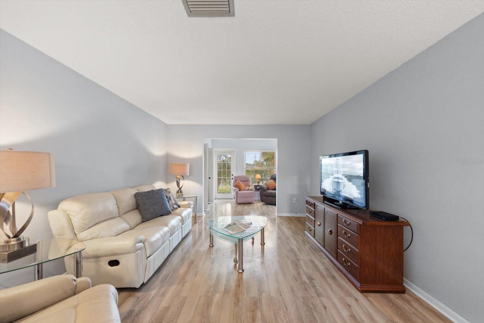 1668 S LAKE AVE #2 — photo 10