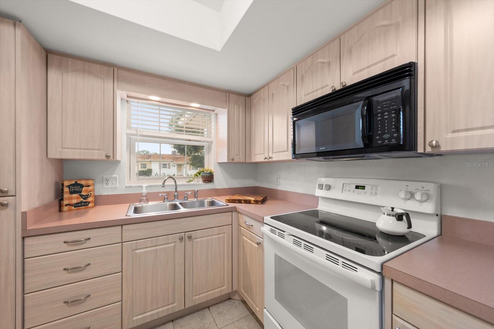 1668 S LAKE AVE #2 — photo 5