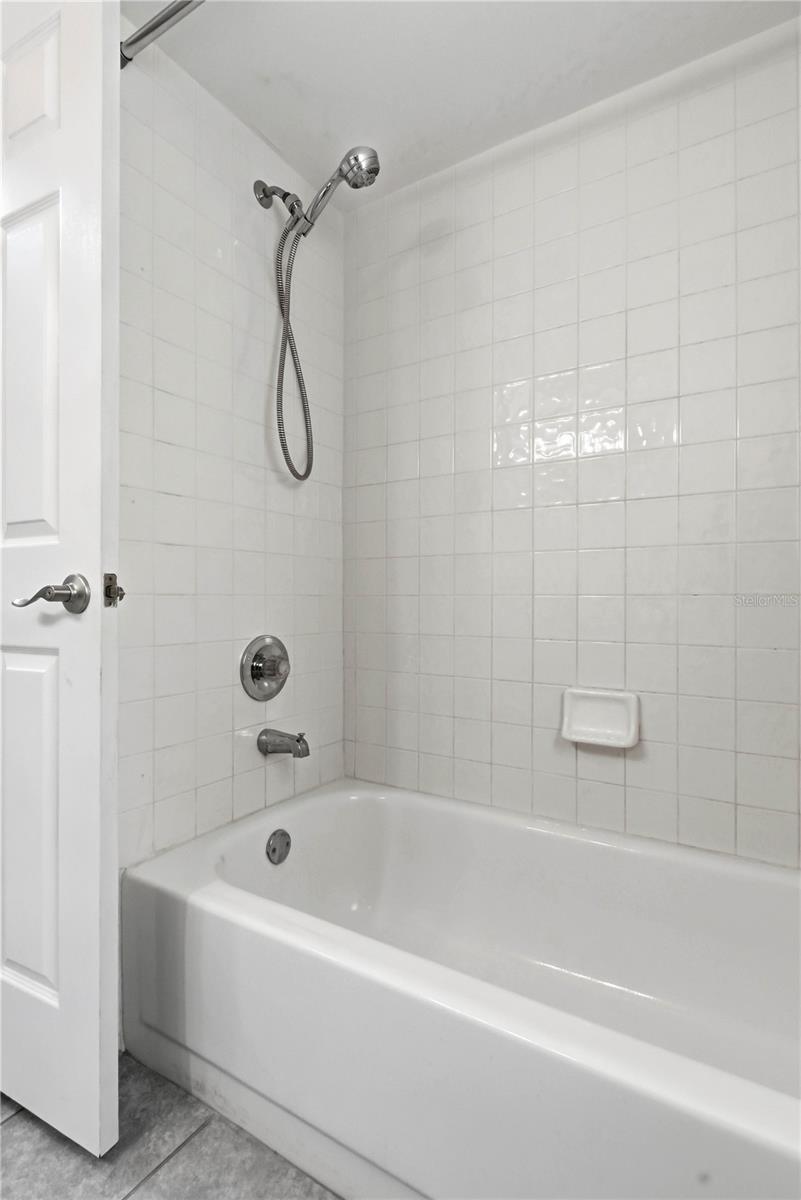 5515 SALEM SQUARE DR S — photo 23
